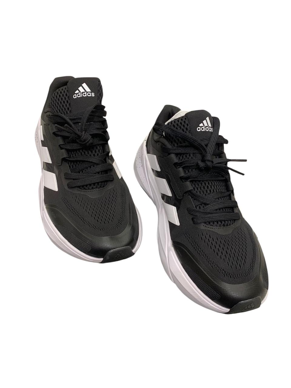 Generic Shoes For Men Durable materials for long-lasting wear