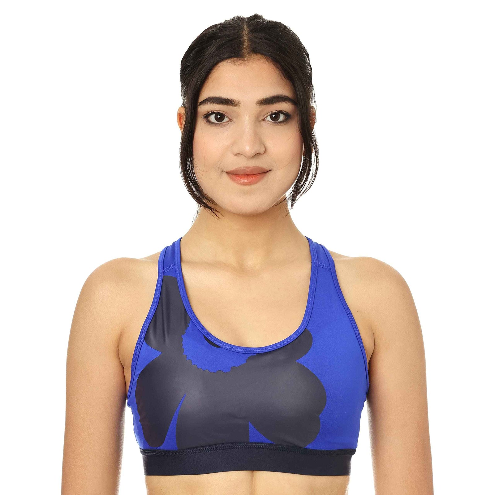 حمالة رياضية للنساء من أديداس، مصممة لتوفير الراحة والدعم أثناء التمرين. مصنوعة من خامة ناعمة تسمح بمرور الهواء، مما يمنح ثباتًا ممتازًا ويقلل الحركة أثناء النشاط البدني.