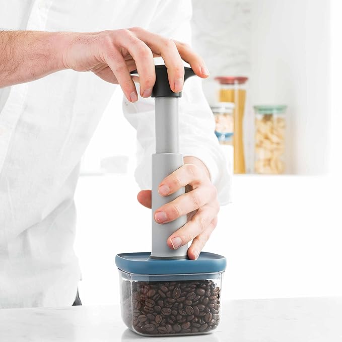 علب تخزين الطعام من Berghoff مصممة للحفاظ على الطعام طازجًا ومنظمًا. مصنوعة من خامات عالية الجودة ومتينة