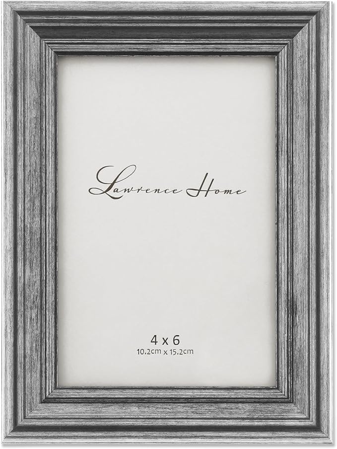 إطار الصور من Lawrence Frames المصنوع من البوليستر لعرض صورك بشكل أنيق مع إضافة لمسة جمالية لأي مساحة. 