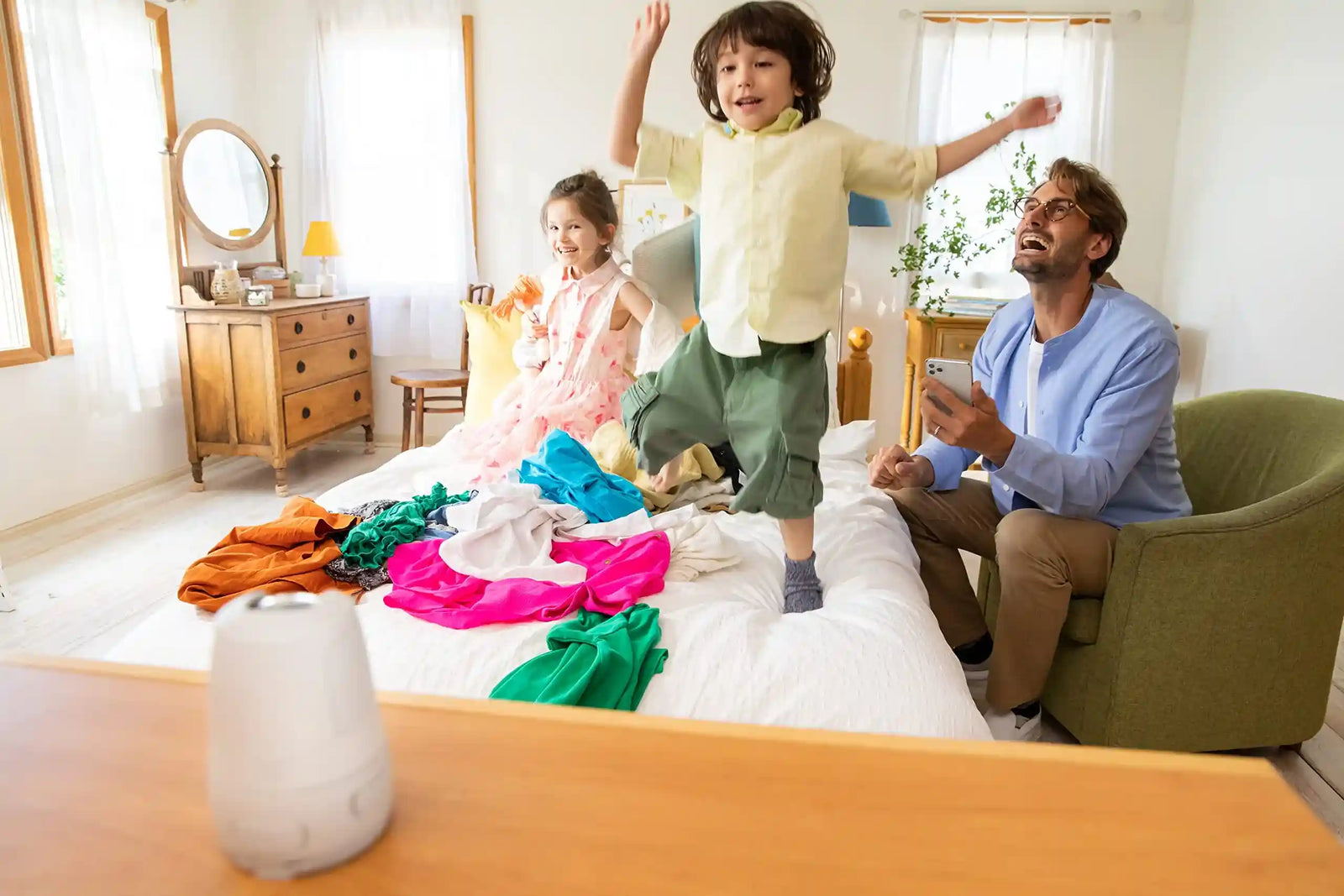 كاميرا كانون باورشوت PX طراز   باللون الأبيض هي كاميرا ذكية ومضغوطة مصممة لتصوير الصور والفيديو بسهولة. مزودة بتقنية التعرف على الوجوه والتركيب الذكي للصورة