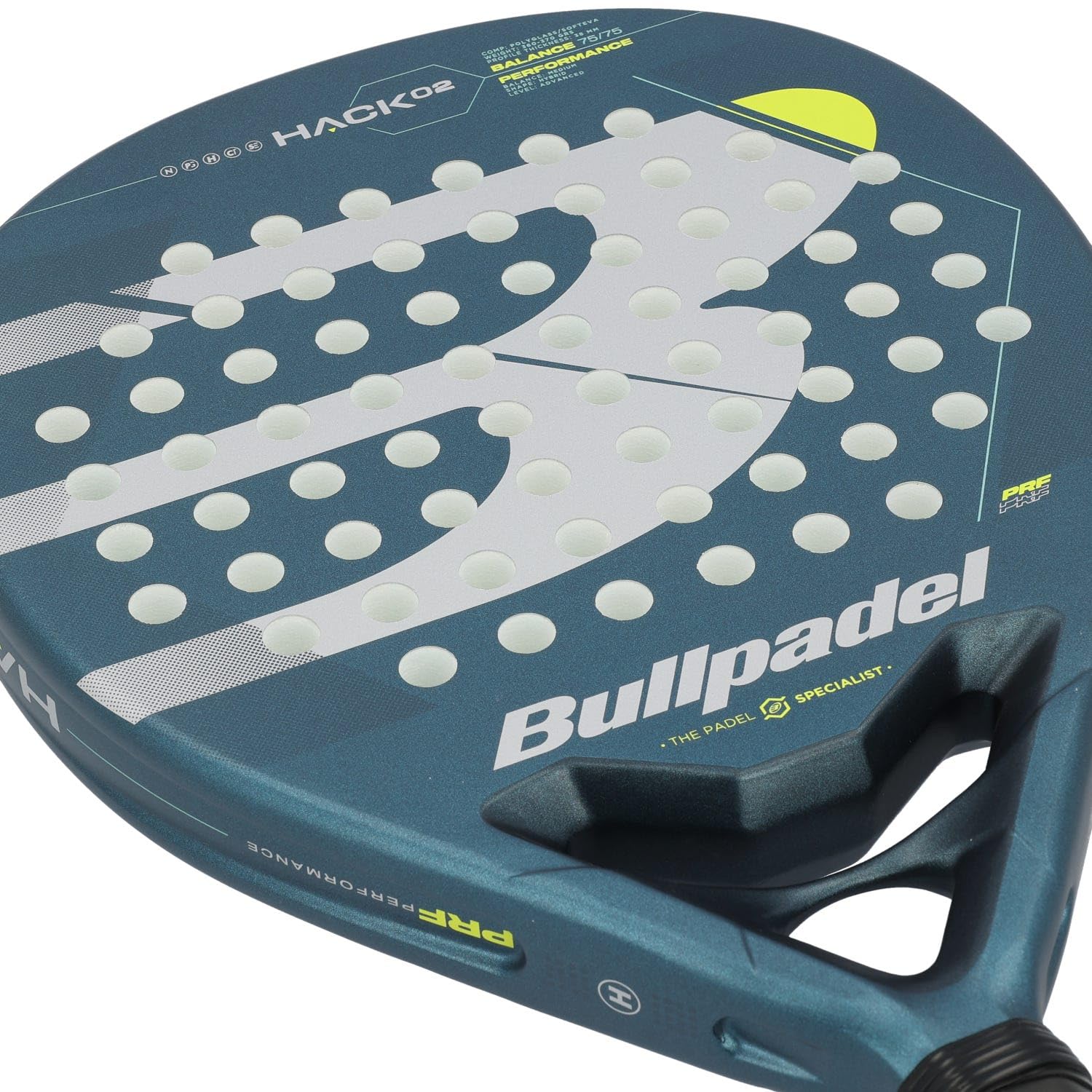 مضرب البادل من Bullpadel  مصمم للمحترفين ولاعبي المستوى المتقدم(خربيش)