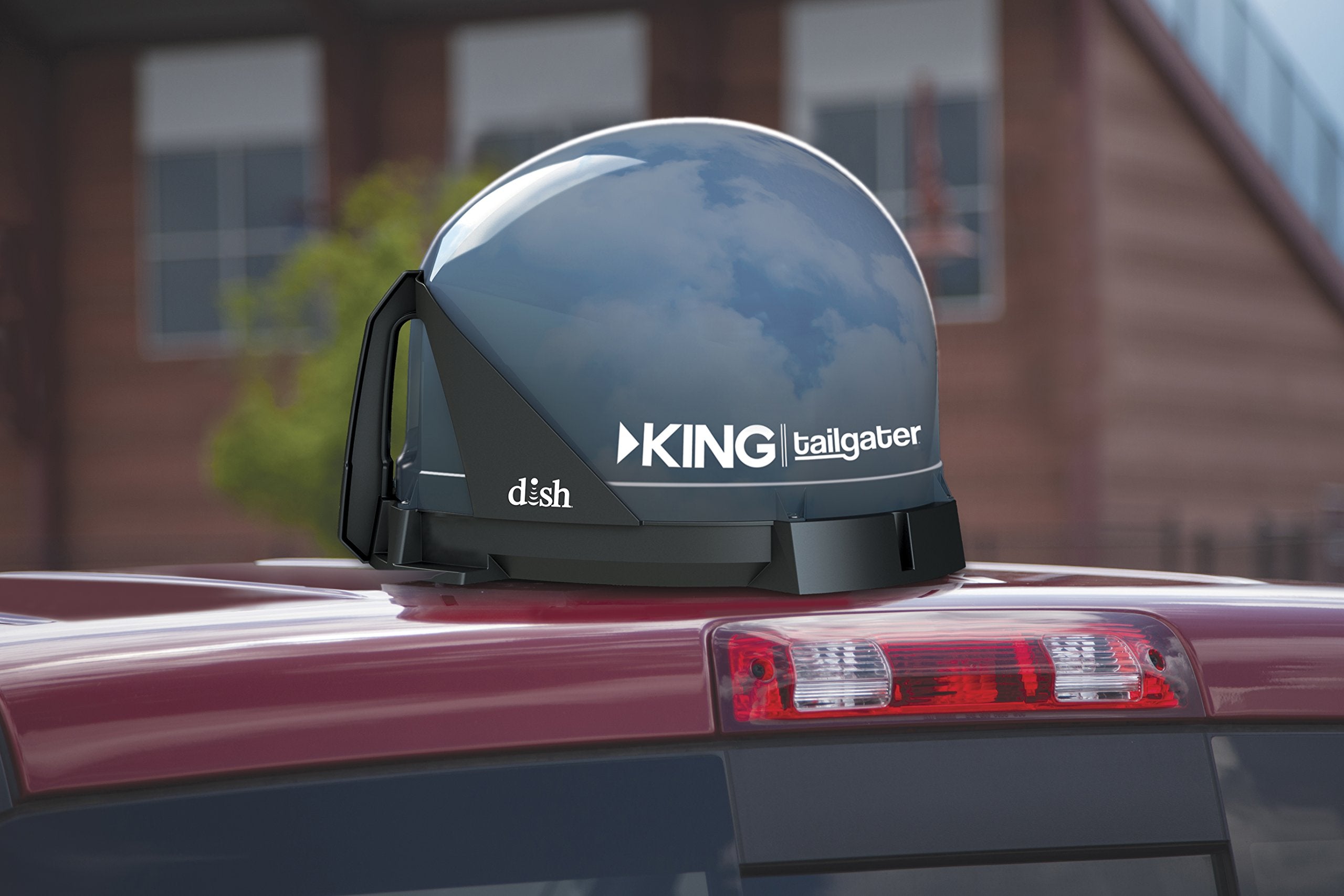 استمتع بمشاهدة قنواتك المفضلة مع حزمة King VQ4550، التي تتضمن جهاز استقبال فضائي، وهوائي وصحن استقبال. تضمن هذه المجموعة الكاملة استقبالًا واضحًا للإشارة وصورة وصوت عالي الجودة. سهلة التركيب ومتوافقة مع مجموعة واسعة من خدمات الأقمار الصناعية