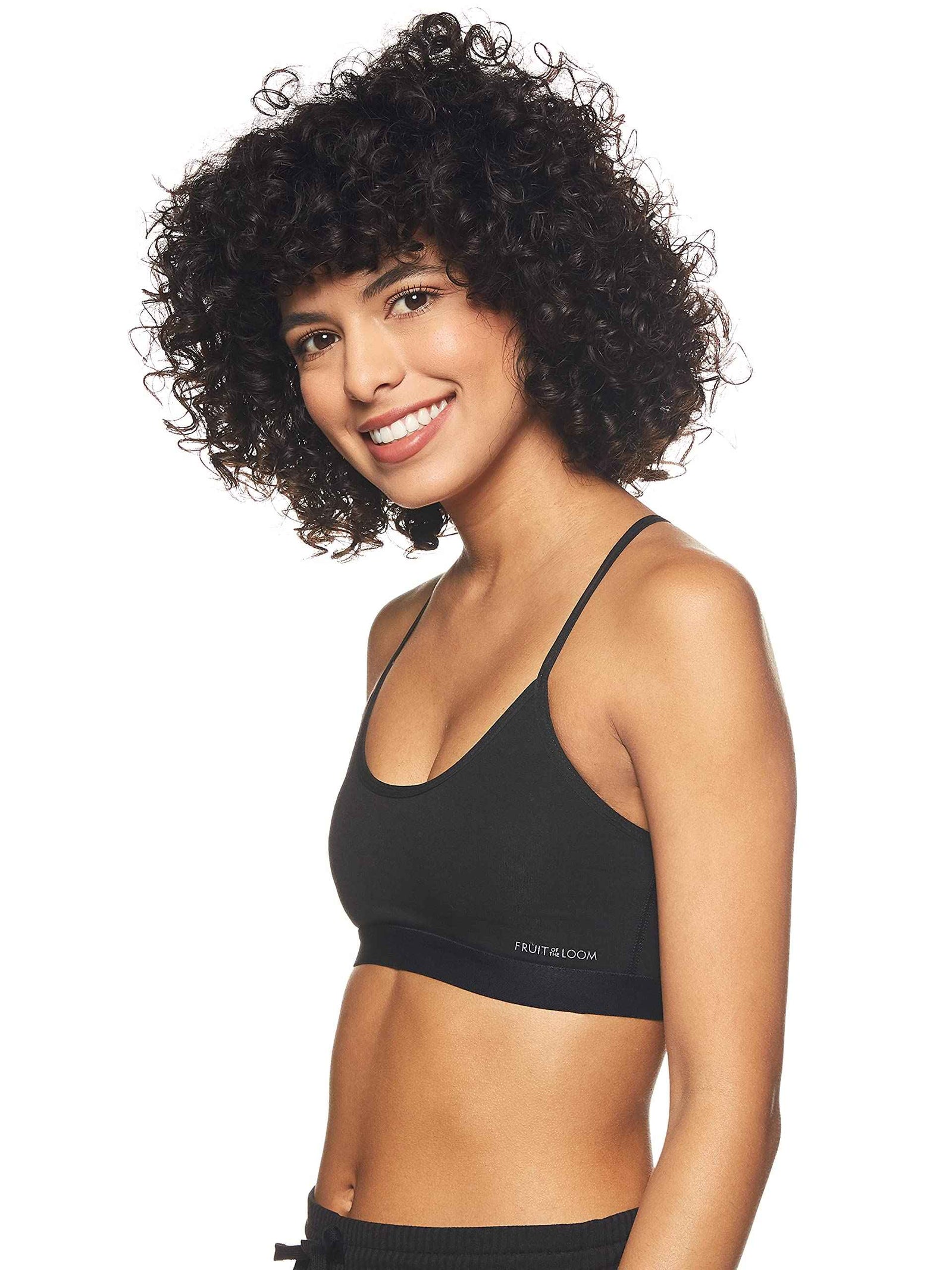 حمالة الصدر النسائية من فروت أوف ذا لوم. مصنوعة من قماش ناعم ومتنفس، توفر ارتداءً خفيفاً وسلساً يتكيف مع حركة الجسم.