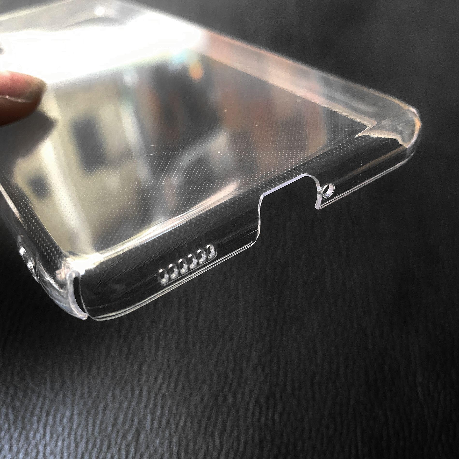 غطاء The Baba الشفاف لهاتف Samsung Galaxy S10 5G مصنوع من مادة TPU السيليكونية عالية الجودة، مما يوفر حماية ممتازة مع الحفاظ على الشكل الأصلي للهاتف. يتميز بتصميم نحيف ومرن يساعد على امتصاص الصدمات الناتجة عن السقوط الخفيف والاستخدام اليومي. – Safqqa Egypt