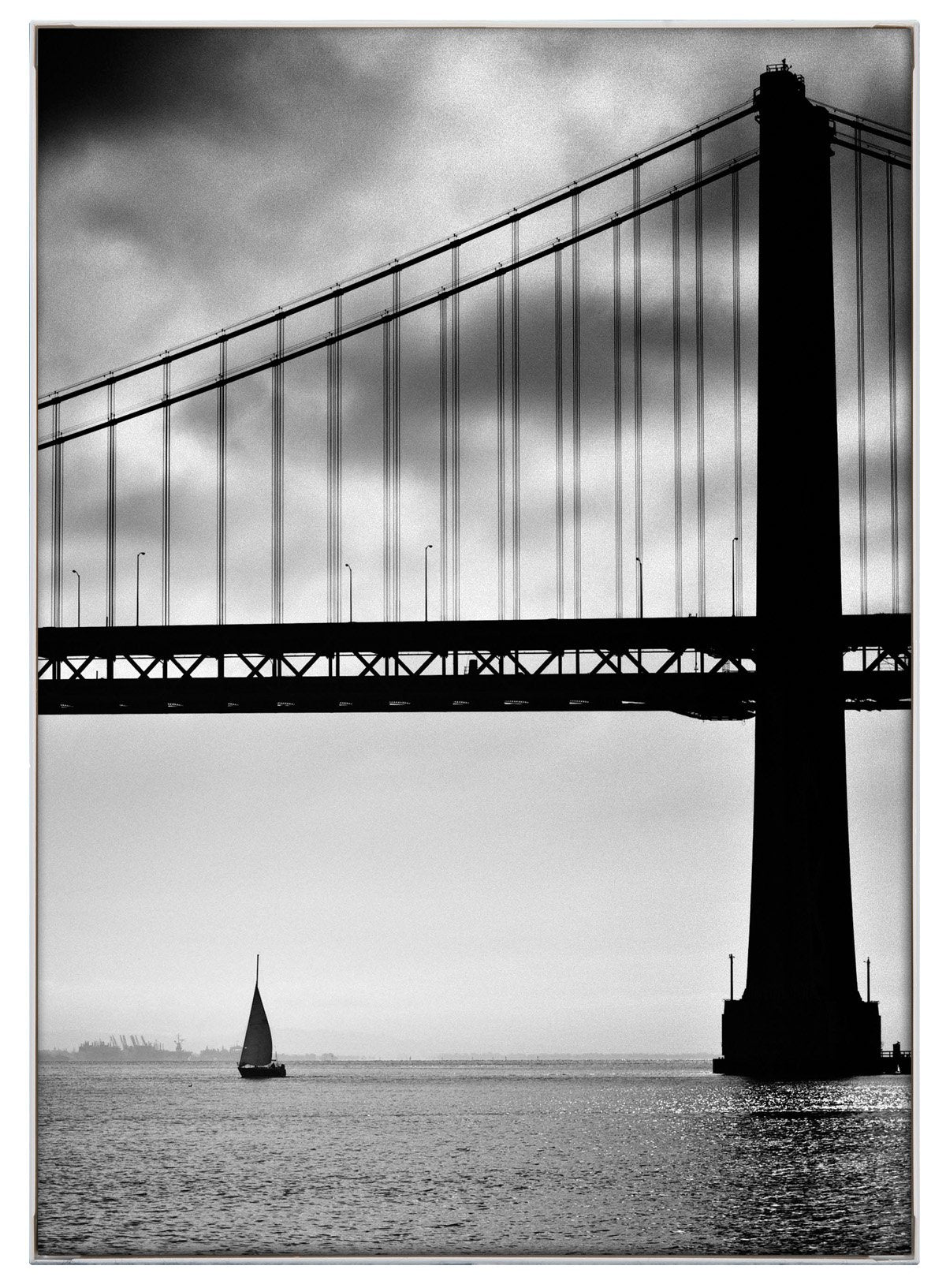 اعرض أجمل ذكرياتك بأناقة مع إطار الصور من إم سي إس بمقاس ٥×٧ بوصة باللون الأبيض. هذا الإطار الأنيق مثالي لعرض الصور أو الأعمال الفنية أو الشهادات