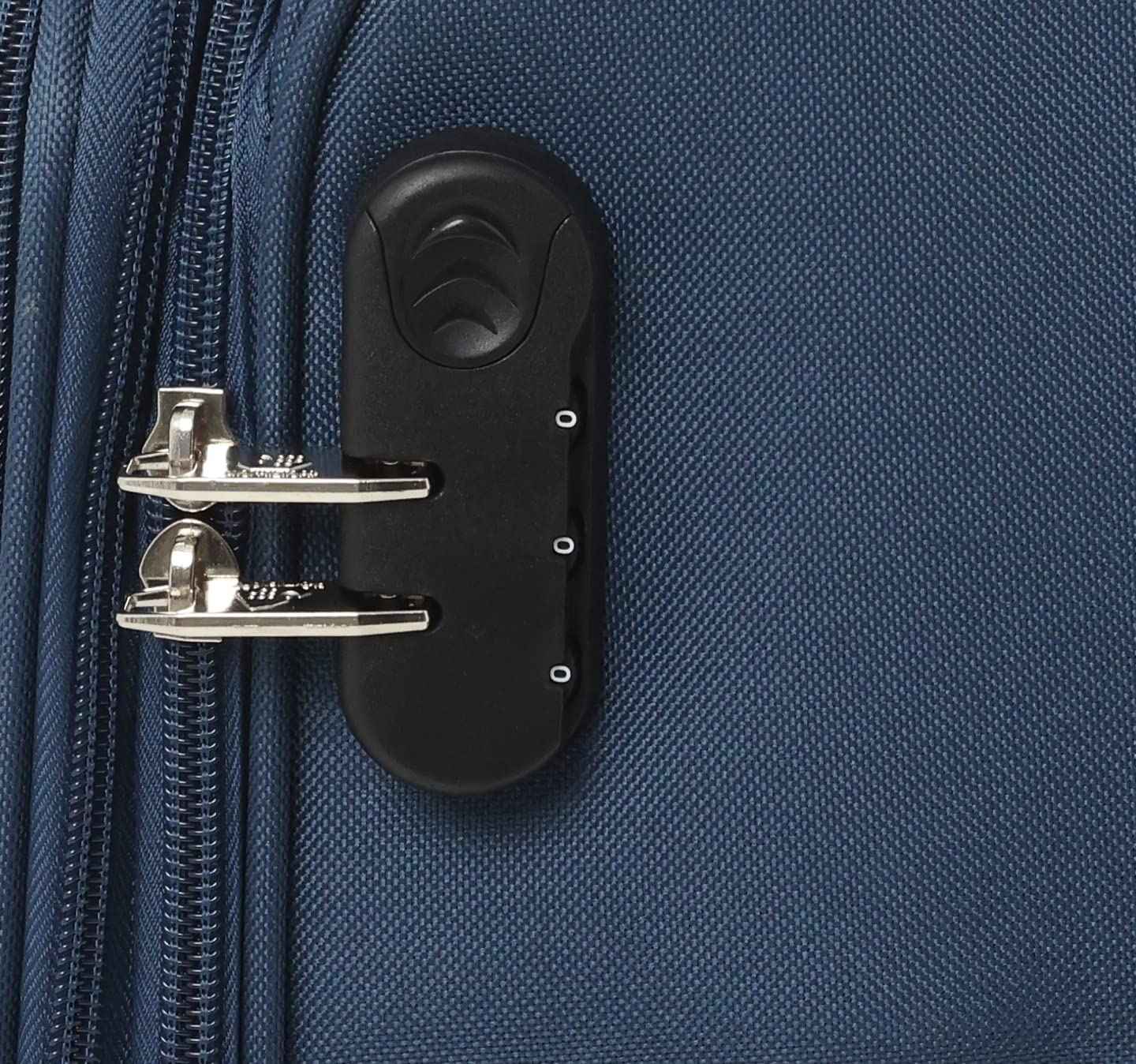 حقيبة سفر Kamiliant القابلة للسحب باللون الأزرق بمقاس ٥٥ سم، قطعة خفيفة الوزن ومتينة مصممة للراحة والأناقة أثناء السفر. مصنوعة من خامات عالية الجودة، تحتوي على عجلات دوارة ٣٦٠ درجة لتسهيل الحركة. – Safqqa Egypt