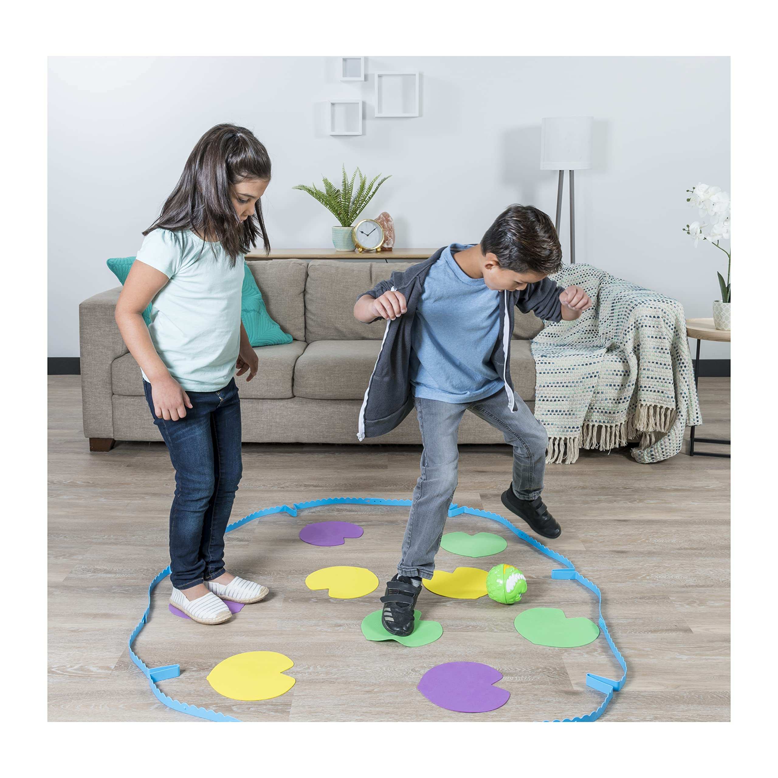Spinmaster croc n roll fun game - 3 years & above