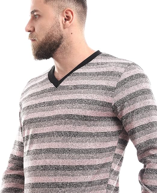 بلوزة مخططة برقبة على شكل حرف V للرجال من Offcliff 