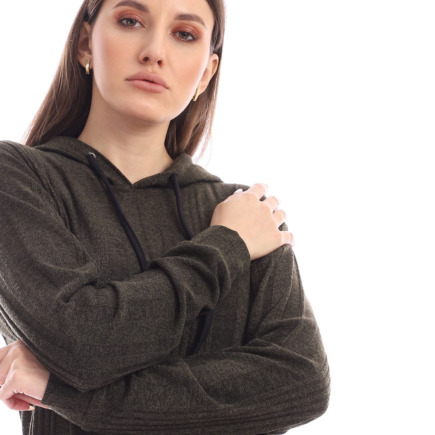 هودي من جاميلا للنساء تجمع بين الراحة والأناقة العملية اليومية. مصنوعة من خامة ناعمة ومريحة توفر الدفء