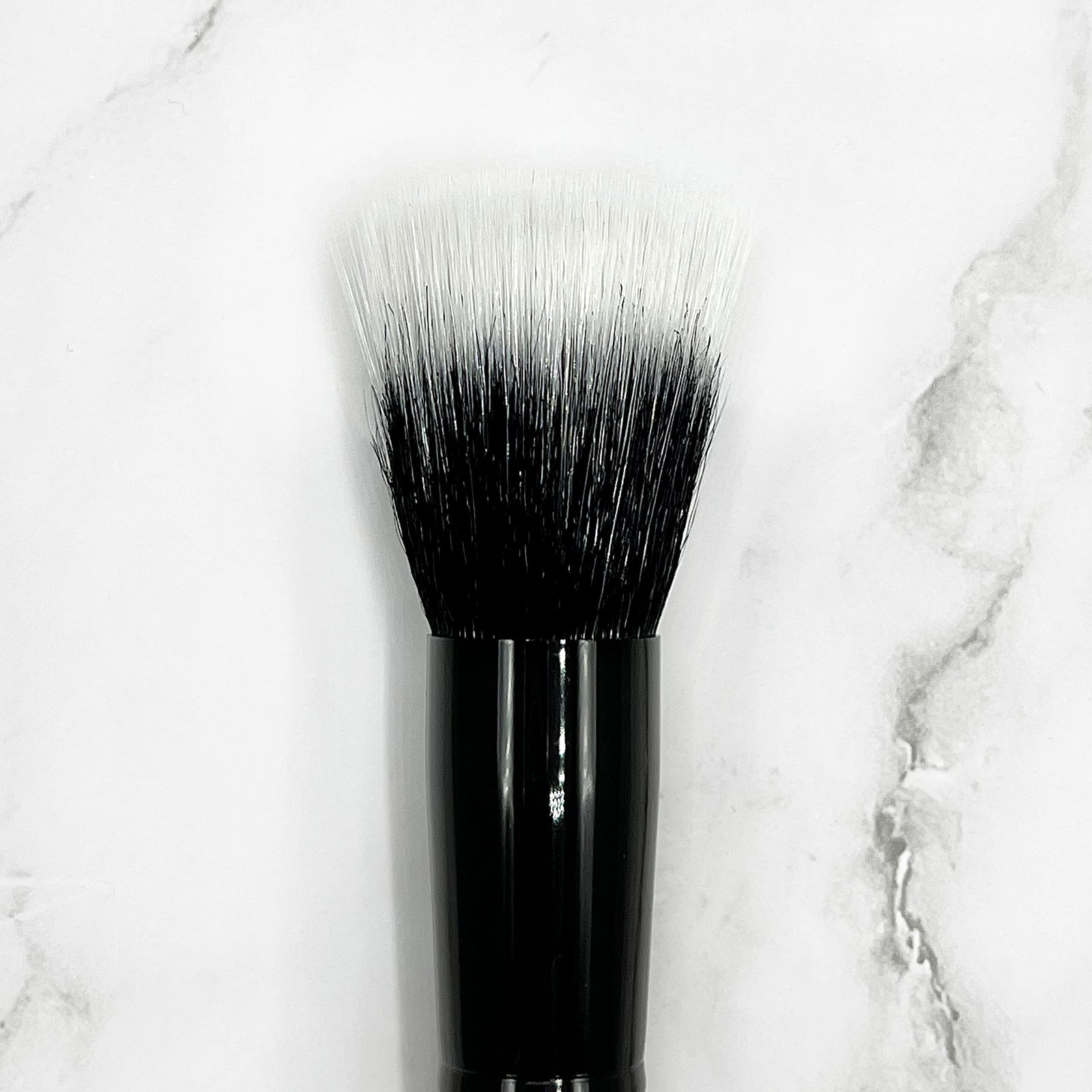 Impala Makeup Brush – Smooth and Even Application
