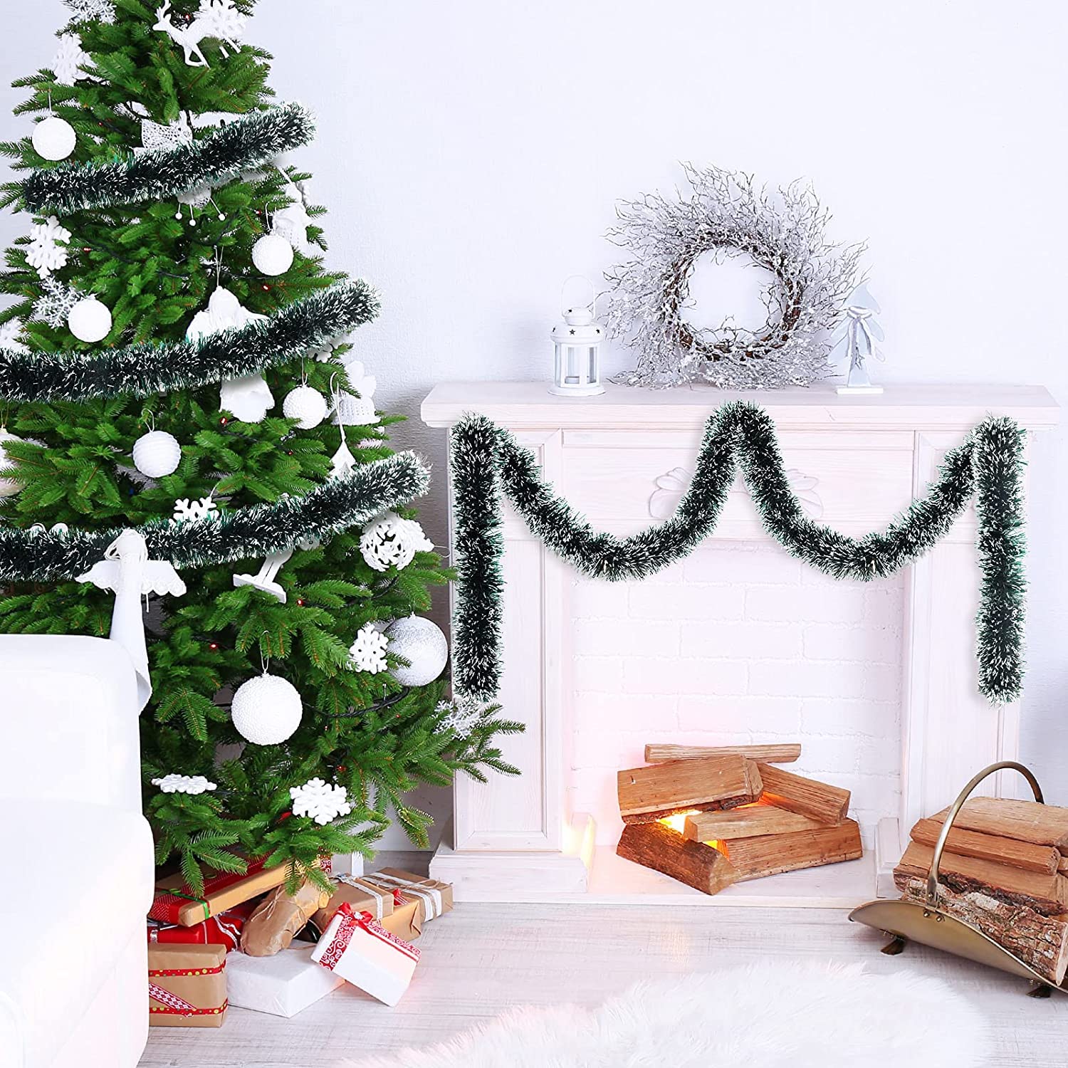 Generic Christmas Tree Decorations Made Of Shiny Twine (2 pieces)