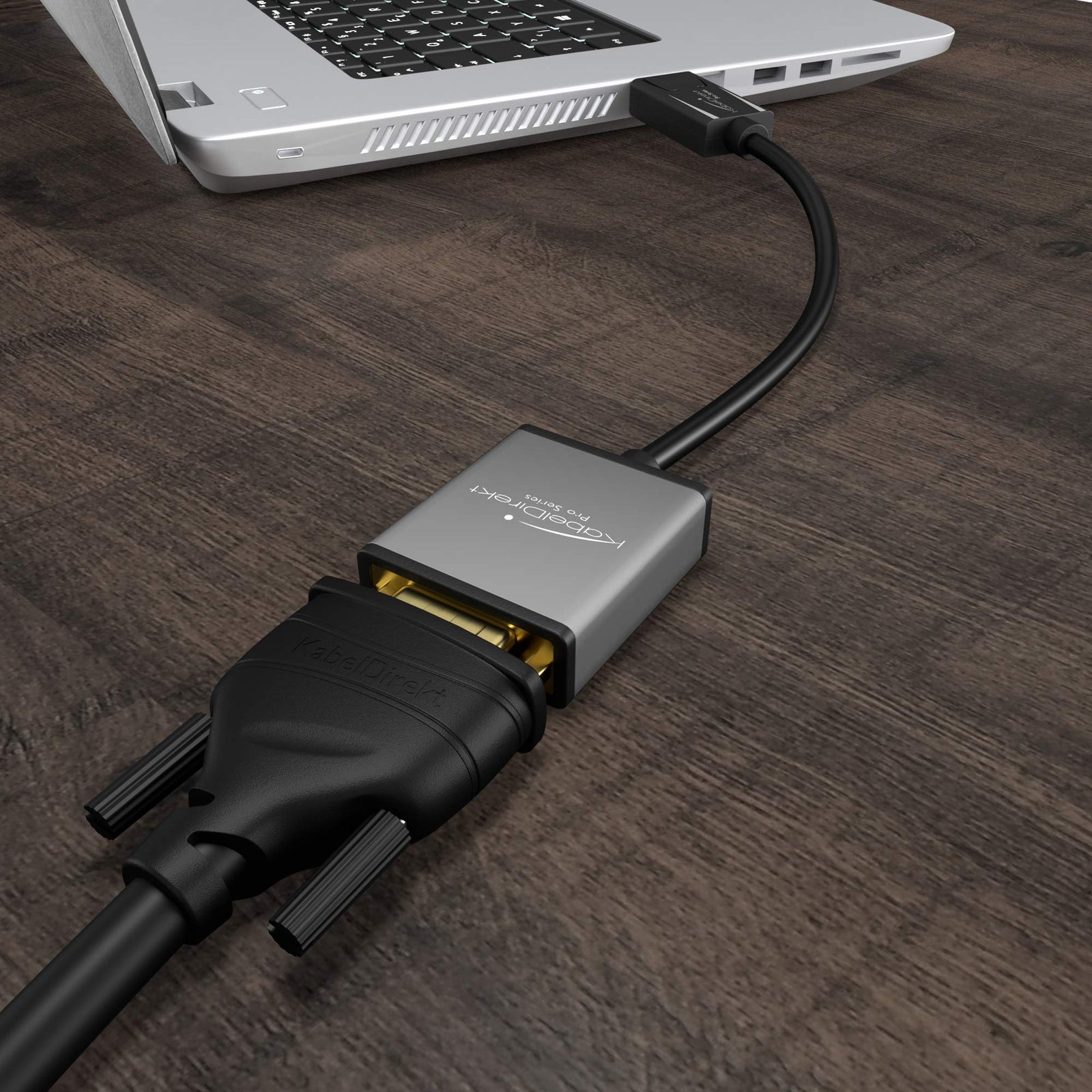 KabelDirekt – DisplayPort DP to VGA adapter – 0.15m – (maximum resolution 1920 x 1200/60Hz, suitable for all graphics cards with a DP output for connecting beamers or monitors with a VGA input)