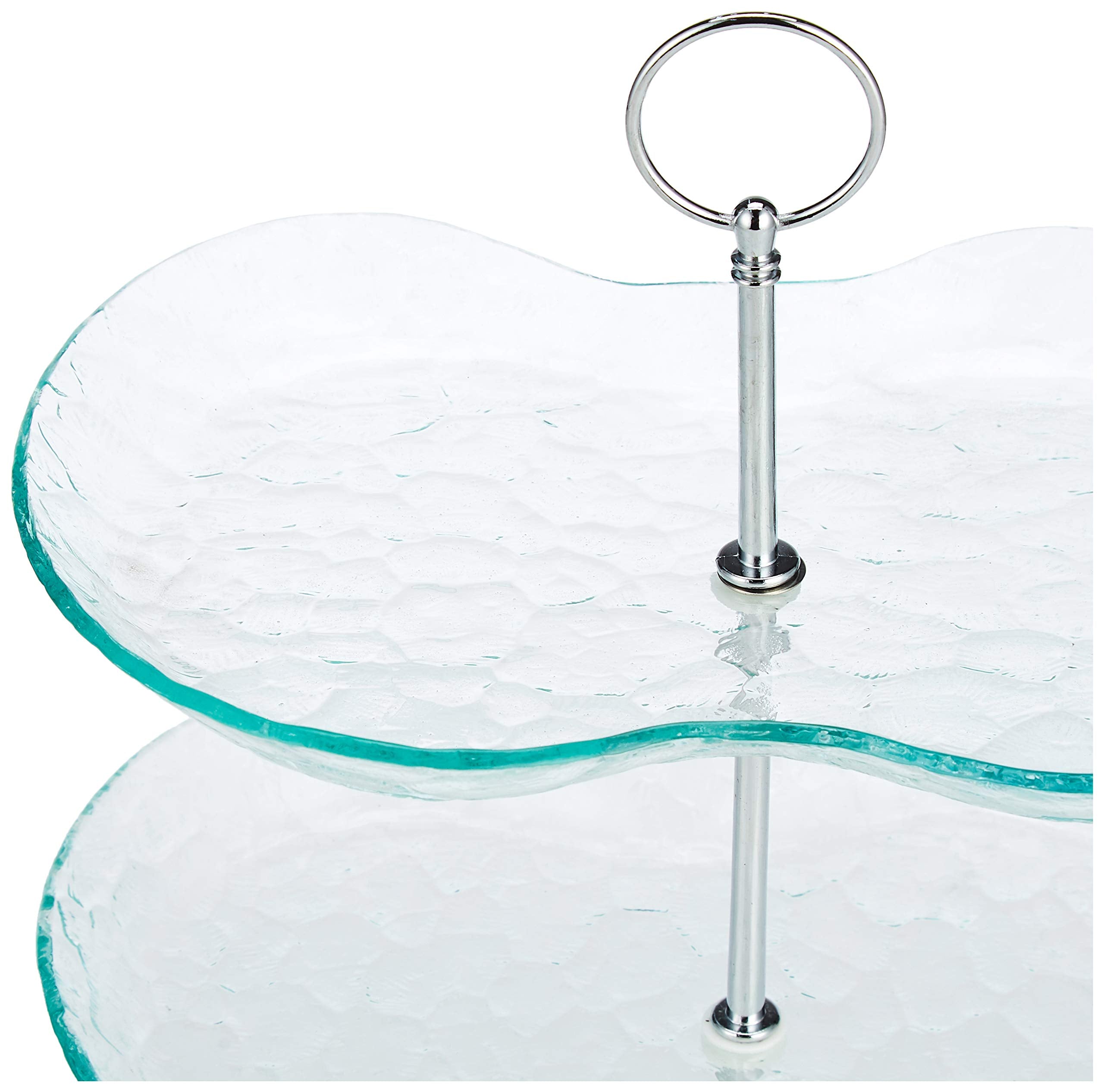 صينية تقديم مكونة من ثلاث طبقات من Harmony مصممة لتقديم الحلويات، الفواكه، الوجبات الخفيفة، أو المقبلات بطريقة أنيقة. مصنوعة من الزجاج الشفاف مع مقبض فضي متين