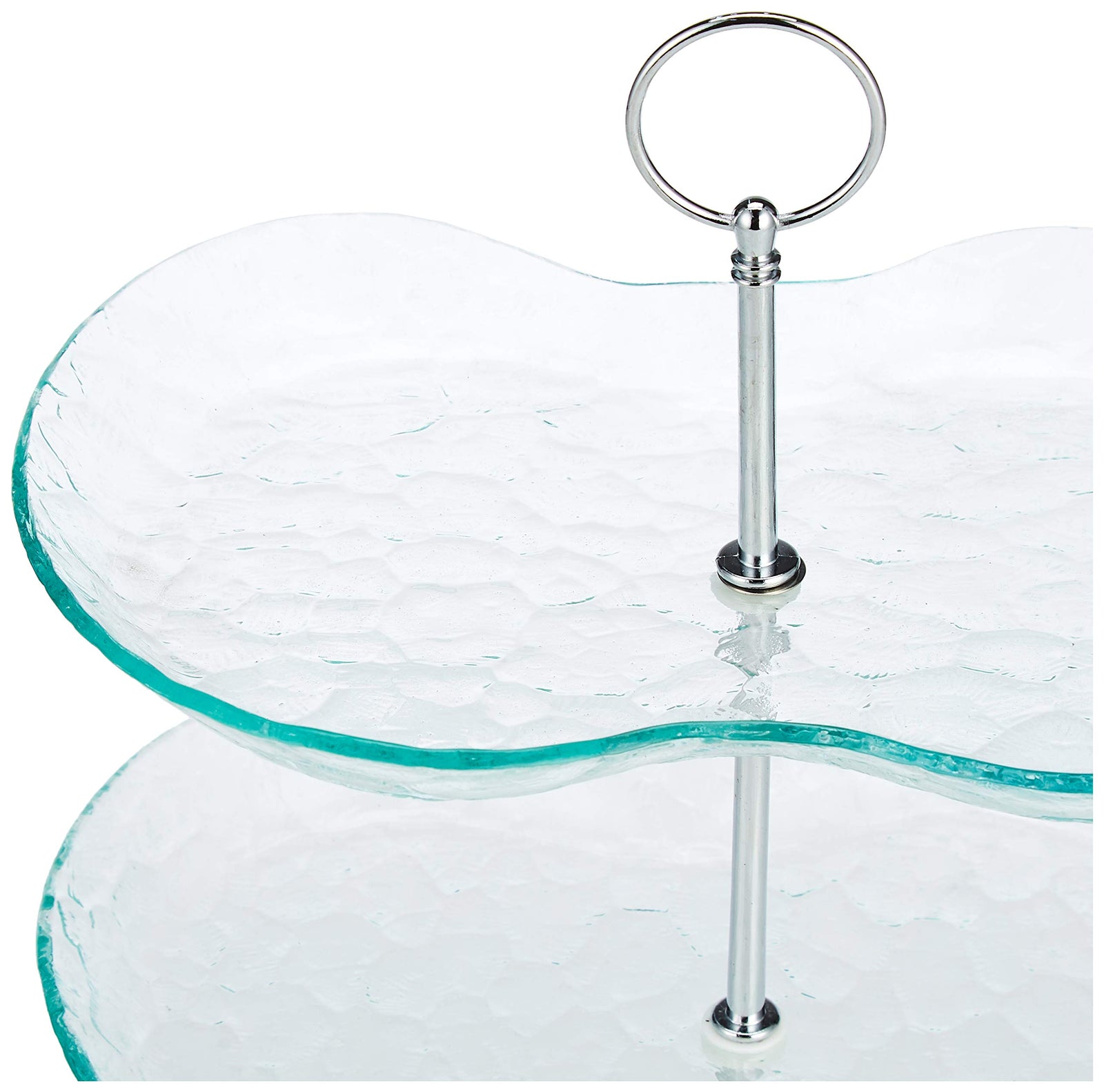 صينية تقديم مكونة من ثلاث طبقات من Harmony مصممة لتقديم الحلويات، الفواكه، الوجبات الخفيفة، أو المقبلات بطريقة أنيقة. مصنوعة من الزجاج الشفاف مع مقبض فضي متين