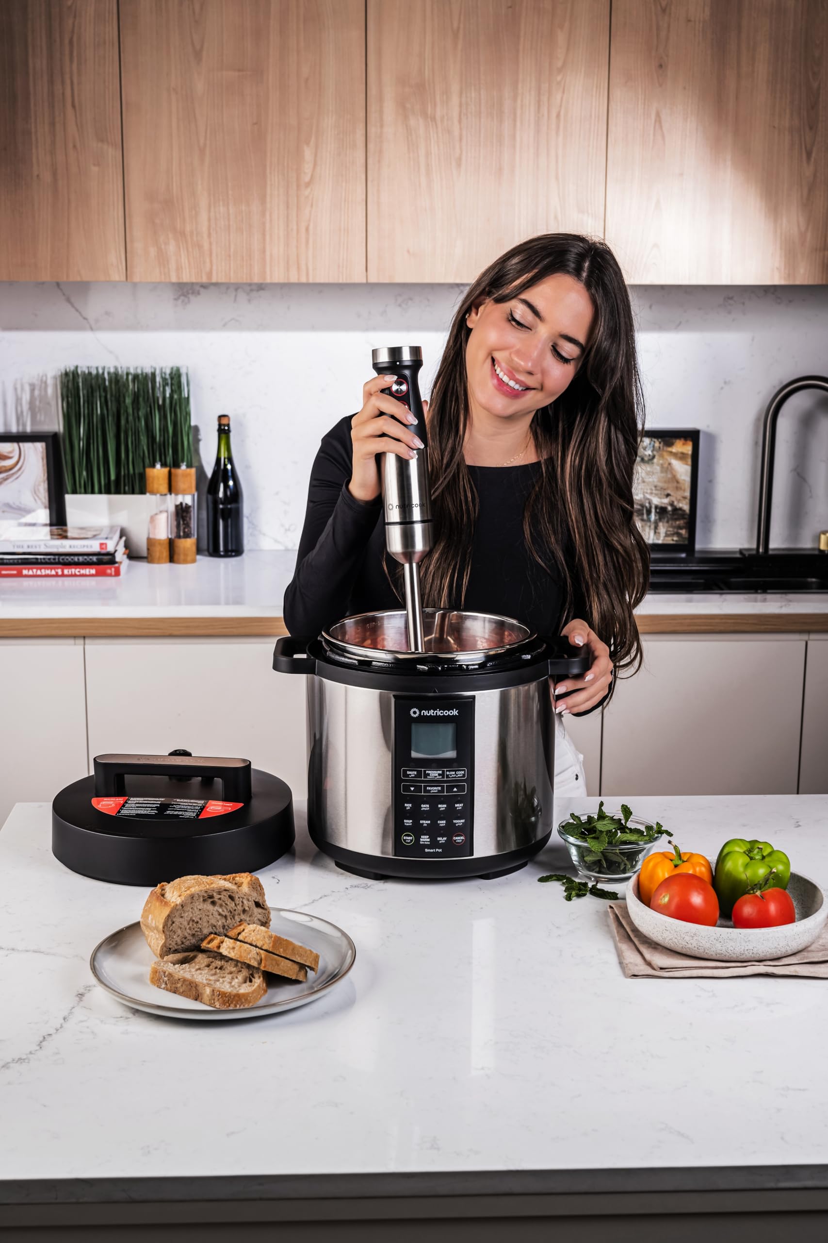 Nutricook - خلاط يدوي بمحرك تيار مستمر بقوة 1200 واط مع كأس بسعة 700 مل، وعاء تقطيع بسعة 500 مل، شفرات من الفولاذ المقاوم للصدأ، مضرب، تحكم بسرعتين مع 20 سرعة – Safqqa Egypt