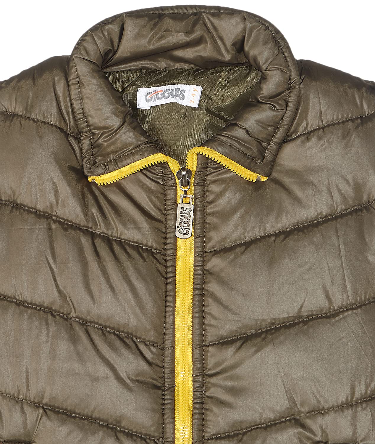 فيست أولادي مبطن بسحّاب متباين وجيوب جانبية من جيجلز