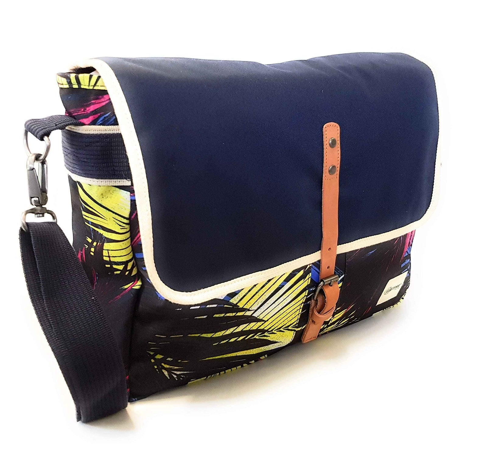 حقيبة إيست باك بوكر أوتوردز تروبيك – تصميم عملي وعصري