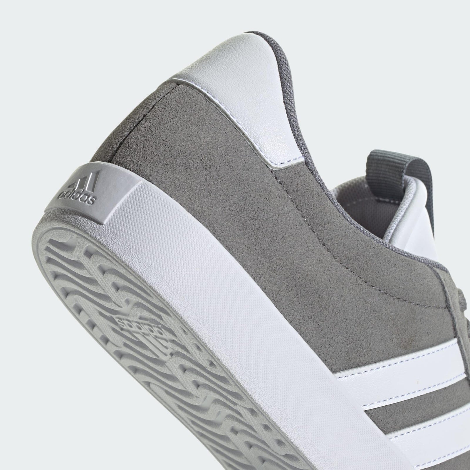 أحذية adidas للرجال