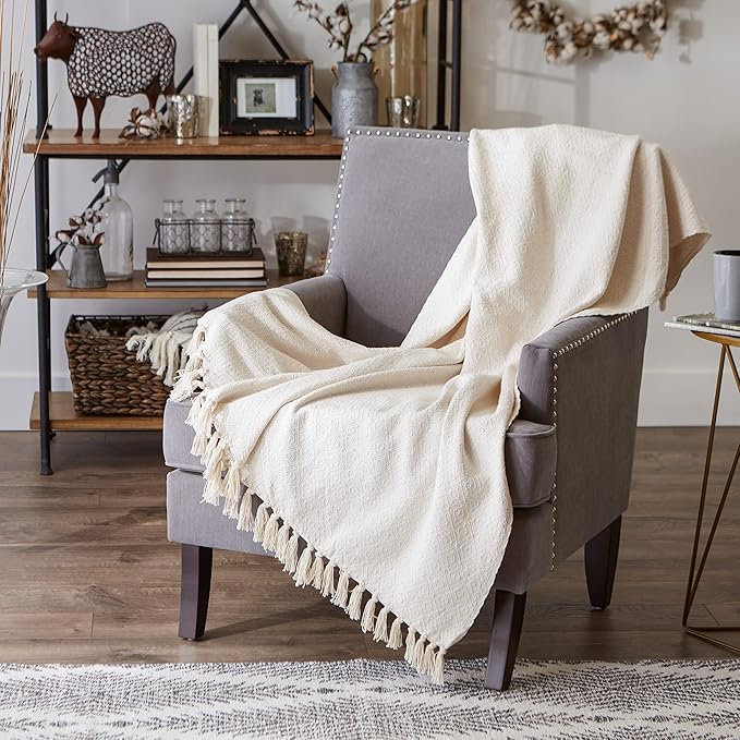 DII Woven Blanket Measuring , Size 50x60 Made from soft woven materials – Safqqa Egypt