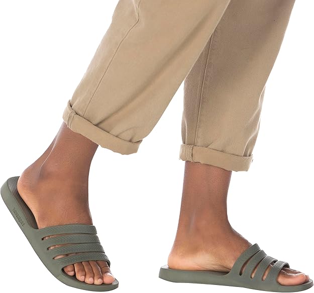 شبشب أولادي من ماركة هافاياناس باللون الأخضر – Safqqa Egypt