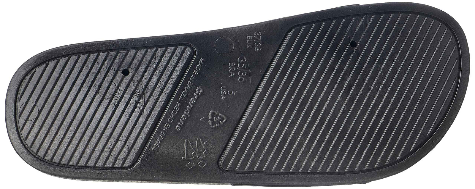 شبشب رايدر للأولاد يتميز بالراحة والمتانة ويصلح للاستخدام اليومي. مصنوع من خامات عالية الجودة ليمنح القدمين شعورًا ناعمًا مع ثبات ممتاز على مختلف الأسطح.