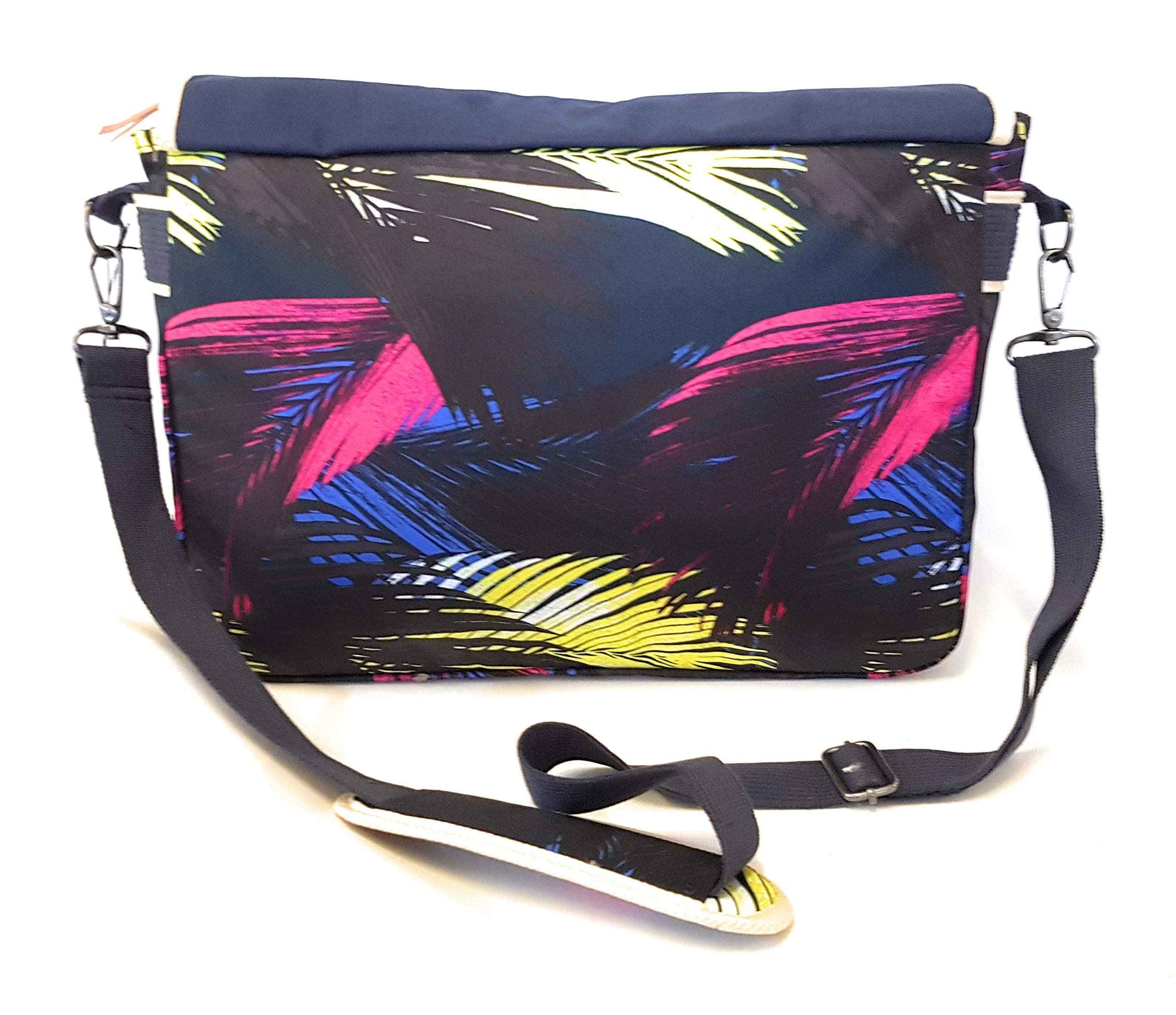 حقيبة إيست باك بوكر أوتوردز تروبيك – تصميم عملي وعصري