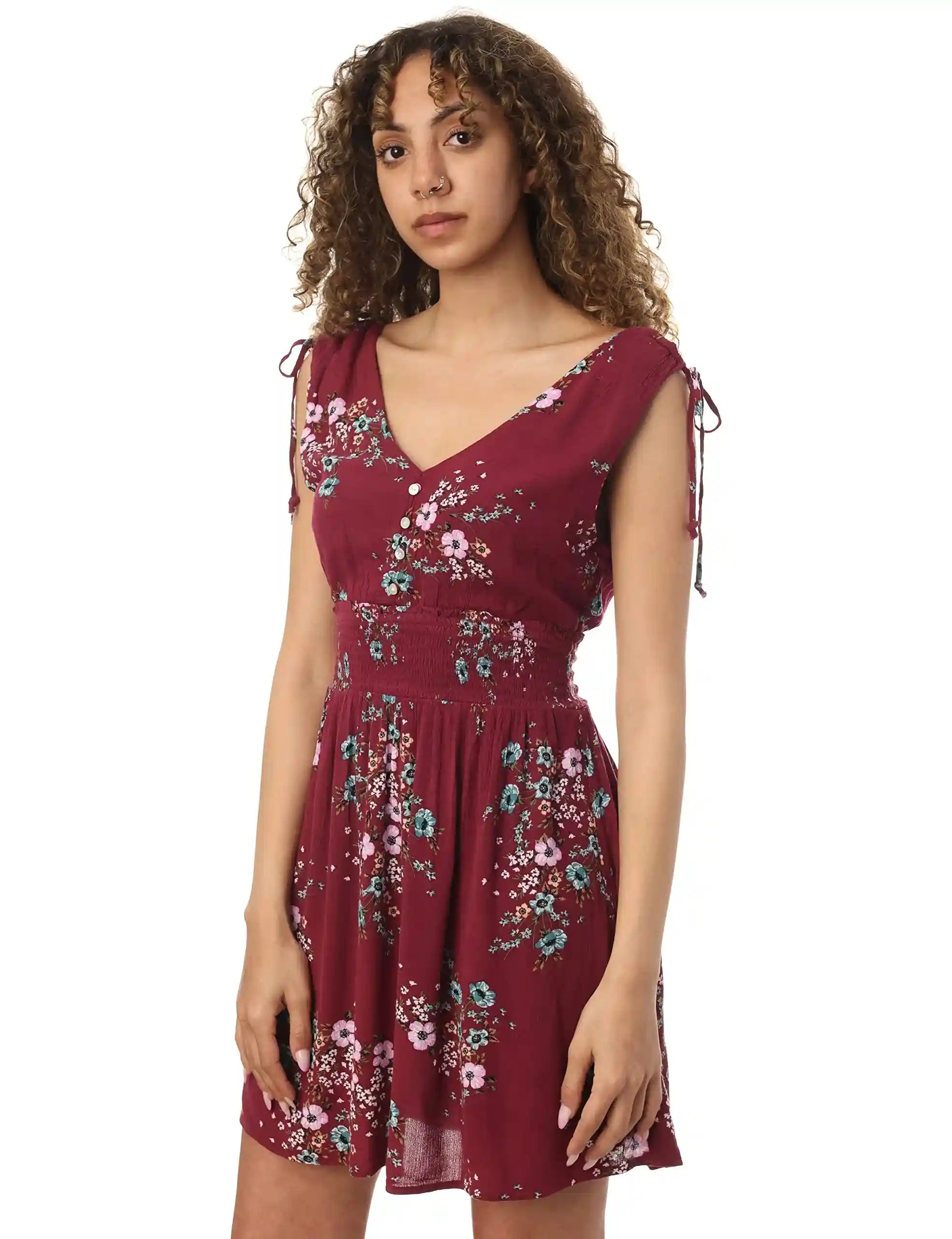 فستان إيروبوستال النسائي المزهر بفتحة رقبة على شكل حرف V وواسع من الأسفل - تصميم أنيق وعصري