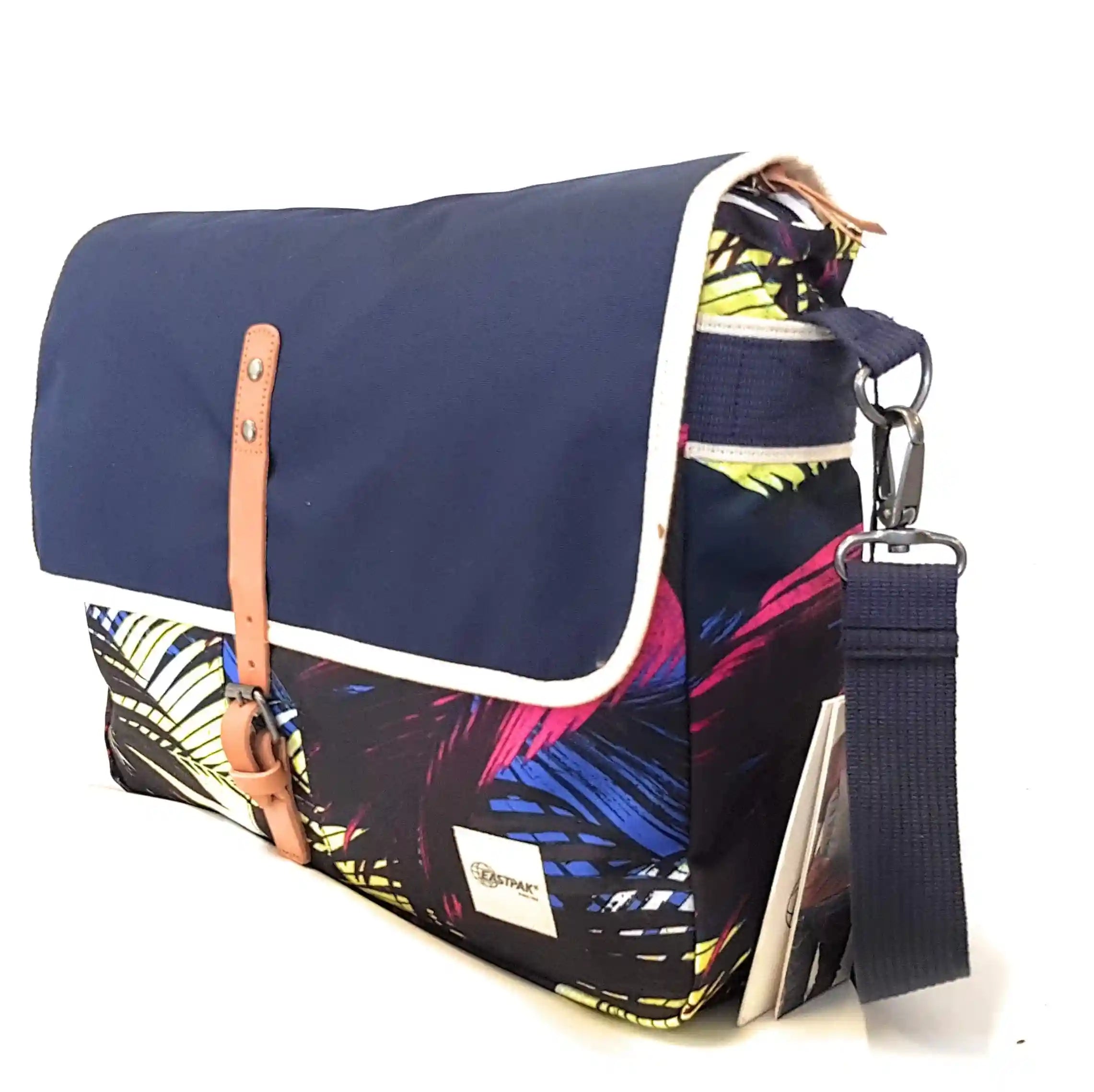 حقيبة إيست باك بوكر أوتوردز تروبيك – تصميم عملي وعصري – Safqqa Egypt