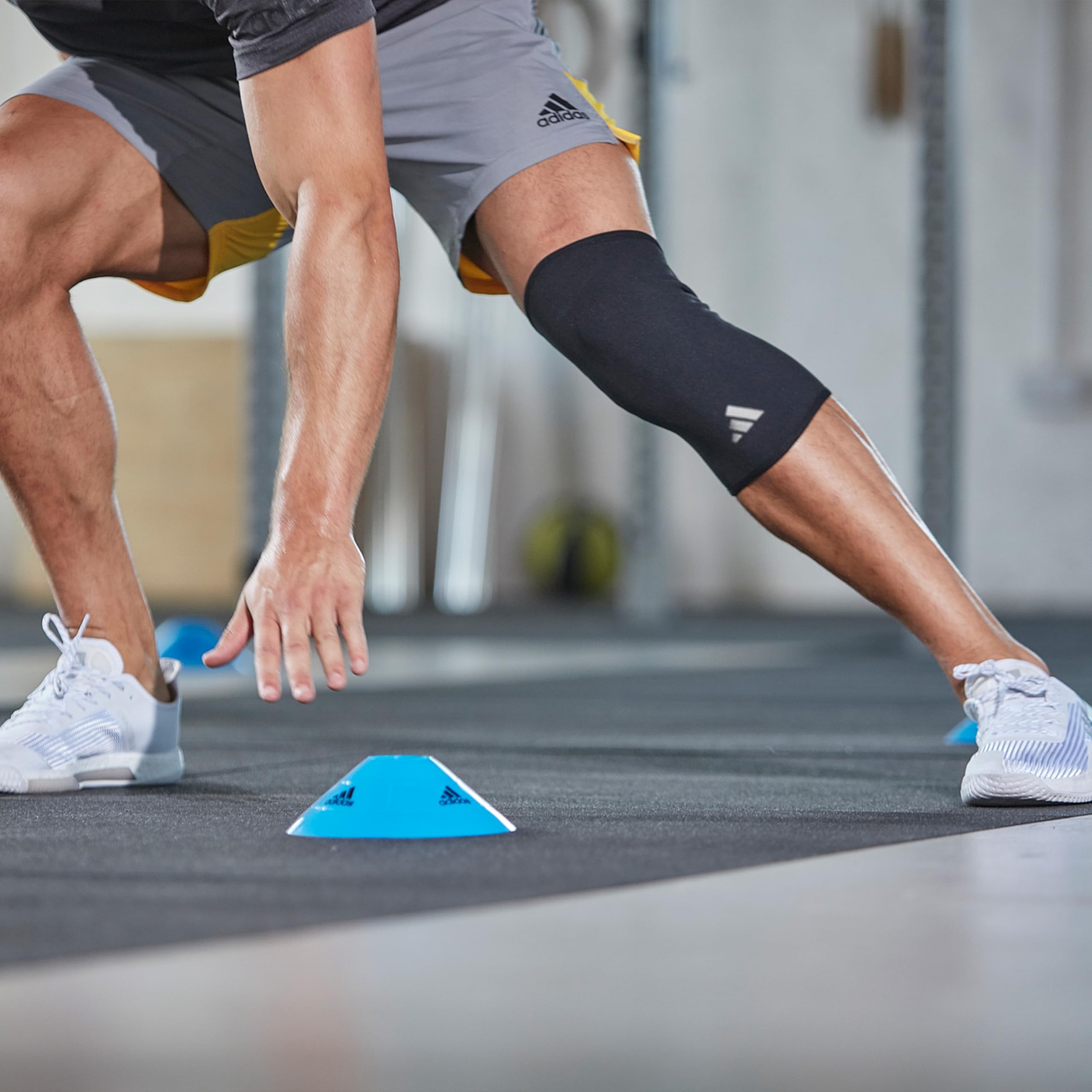 Adidas Adult Knee Support Wear – Safqqa Egypt