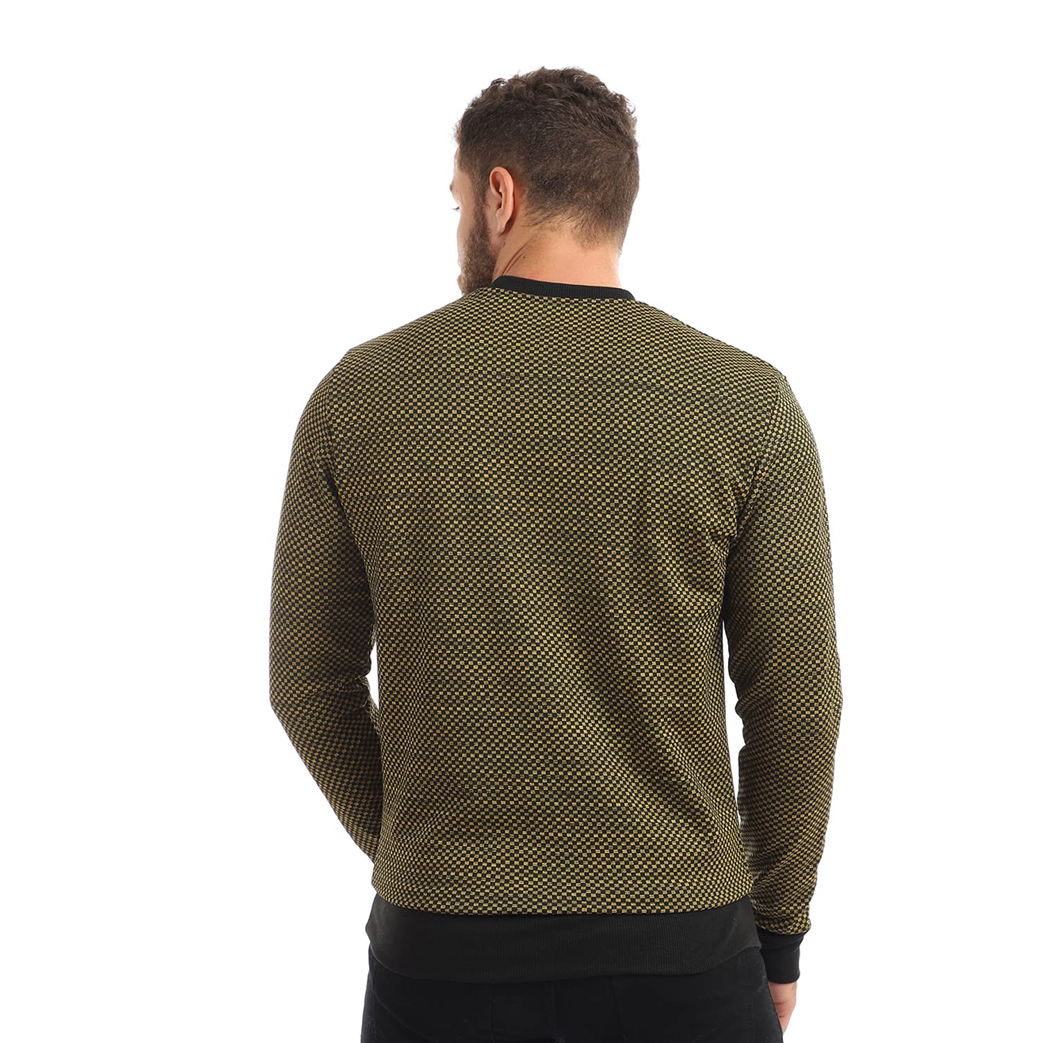 سويتر رجالي بياقة مستديرة – خامة محاكة ناعمة ومريحة