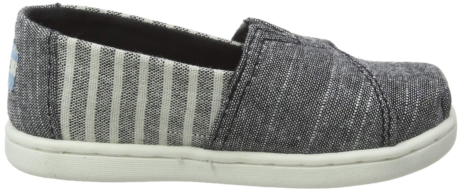 احرصي على أناقة وراحة طفلتك مع أحذية TOMS للبنات. مصنوعة من خامات خفيفة ومتينة، توفر راحة ودعماً طوال اليوم للأطفال النشطين. تتميز بتصميم سهل الارتداء مع نعل مرن، مما يجعلها مثالية للمدرسة، الخروج اليومي،