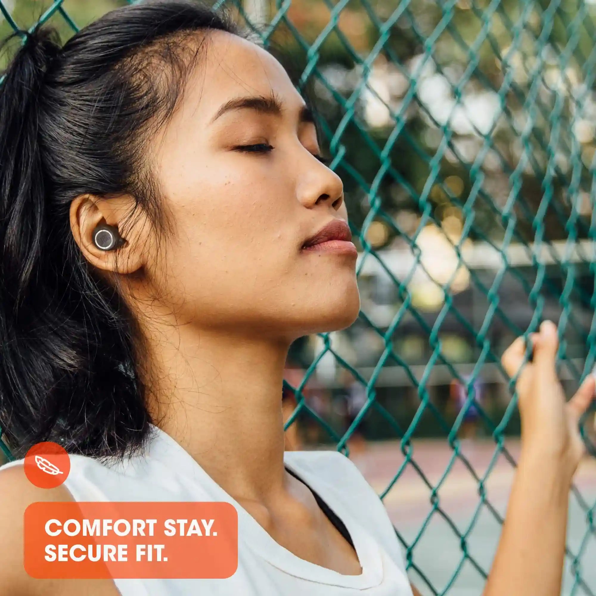 سماعات اذن فري 2 بلوتوث لاسلكية بخاصية الغاء الضوضاء مزودة بميكروفون وعلبة شحن  - ابيض، في الاذن – Safqqa Egypt