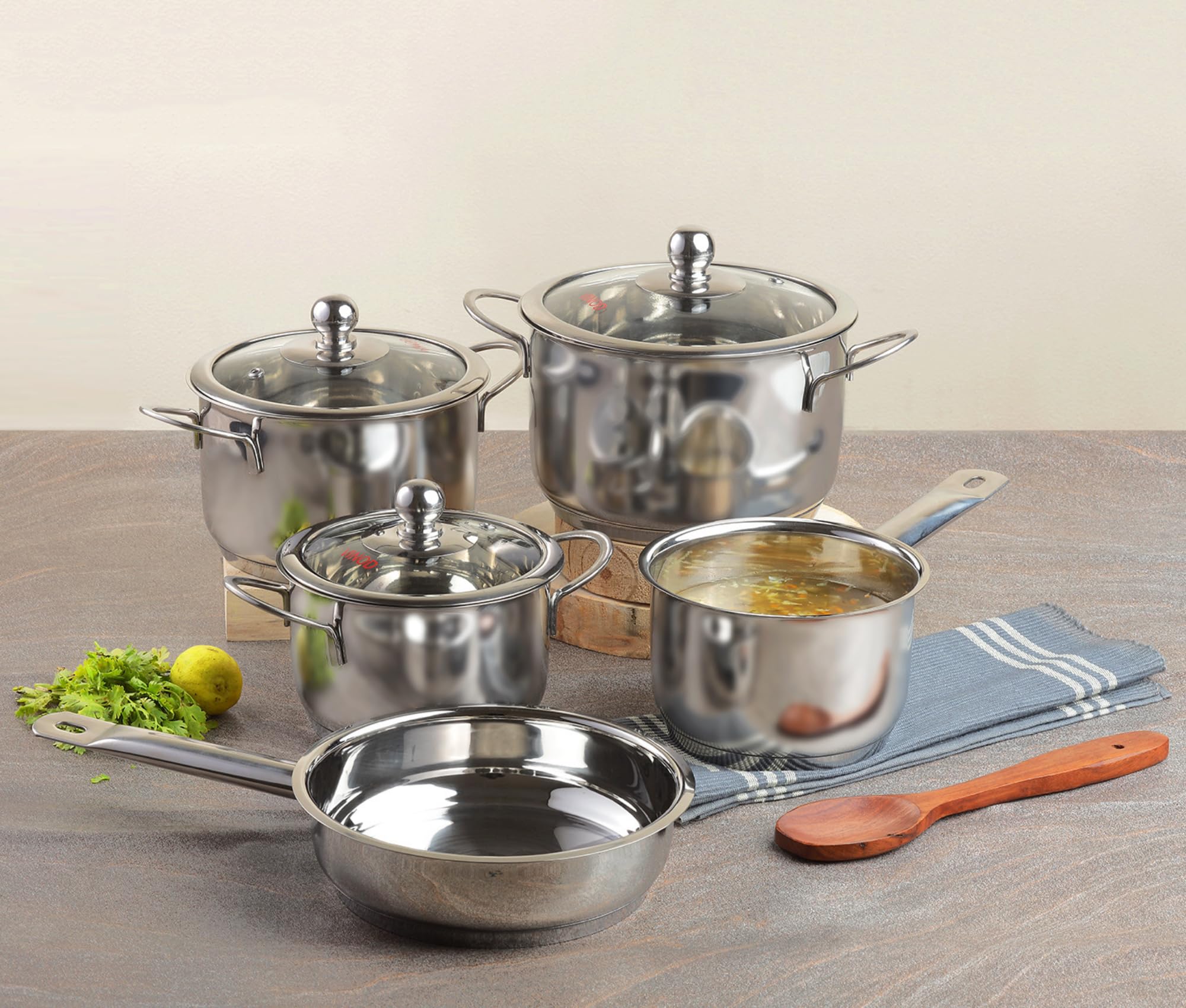 Vinod Tuscany Stainless Steel Cookware Set, 8 Pcs|Saucepan (14 cm/1.3 Litre), 3 Cassseroles (14cm,16cm & 18cm/1.3,2 & 2.8 L) Frypan (18cm) & 3 glass lids, SAS Bottom, Induction and Gas Stove Friendly