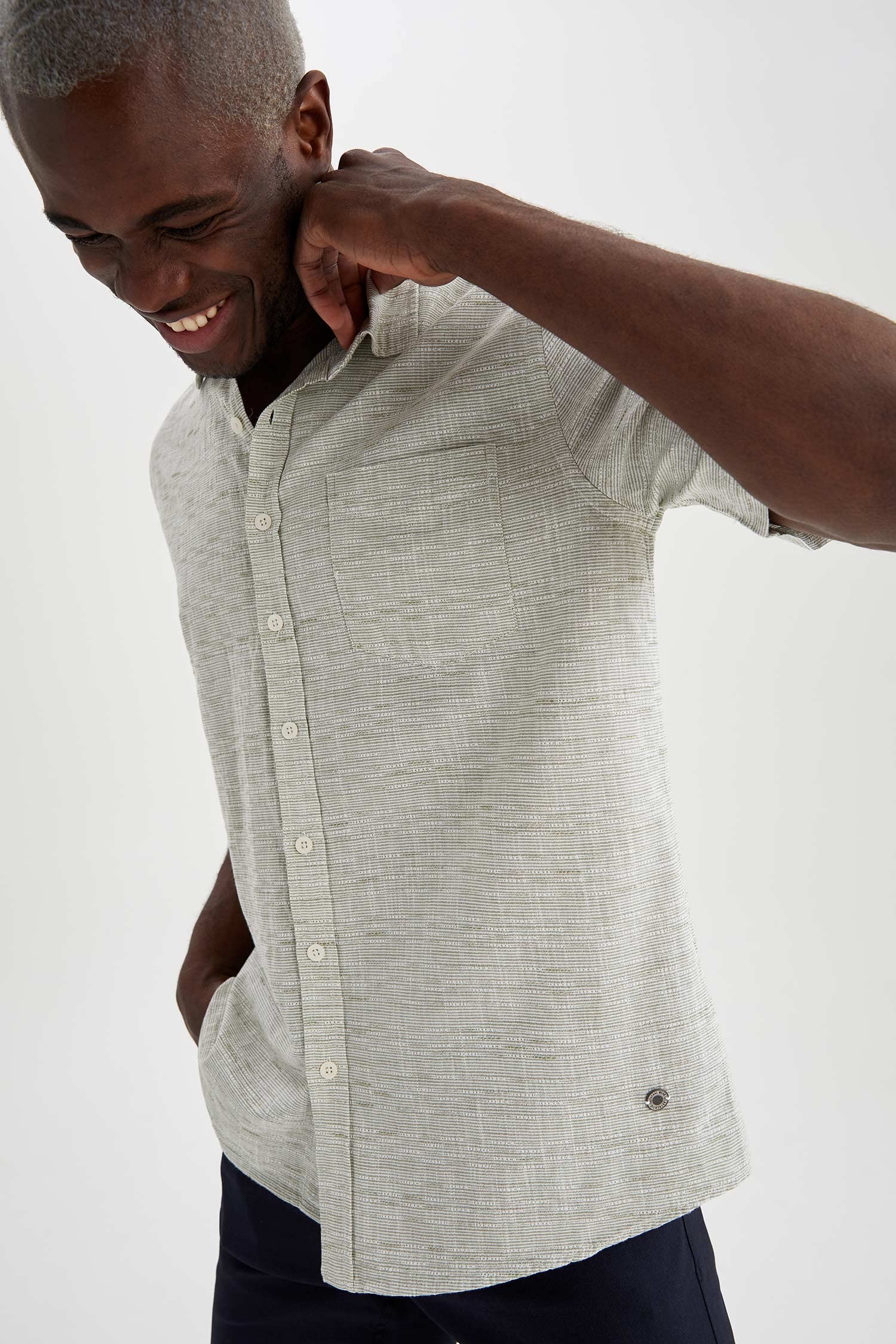 DeFacto mens U3706AZ Shirt - Safqqa Egypt