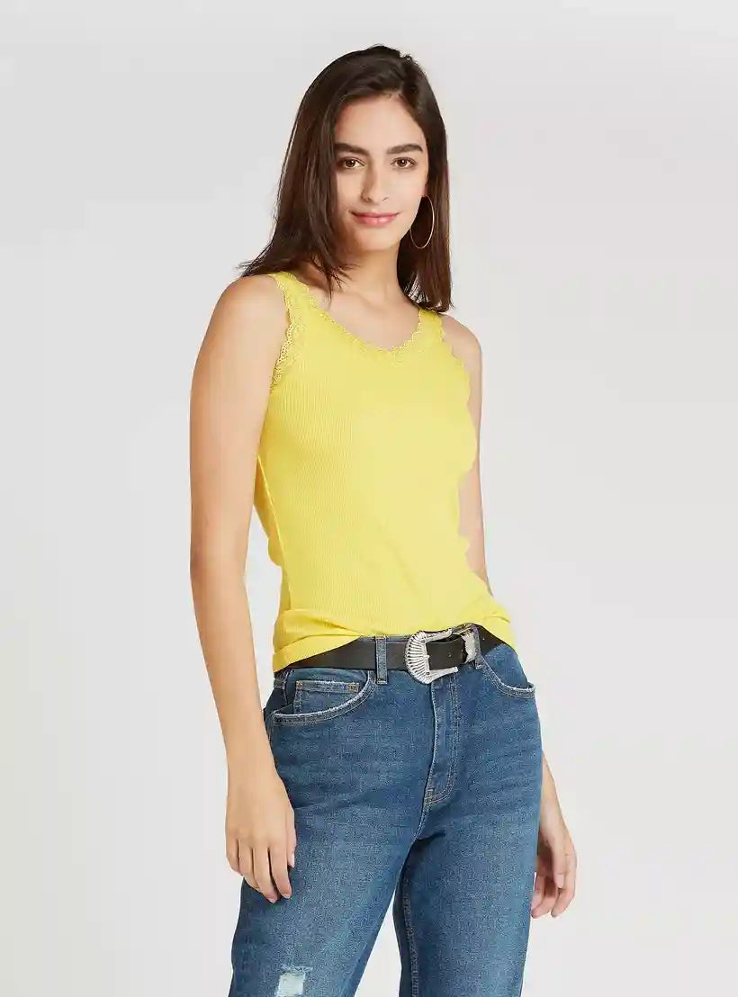 Skinny Fit Textured Camisole with V-neck and Lace Detail - Safqqa Egypt