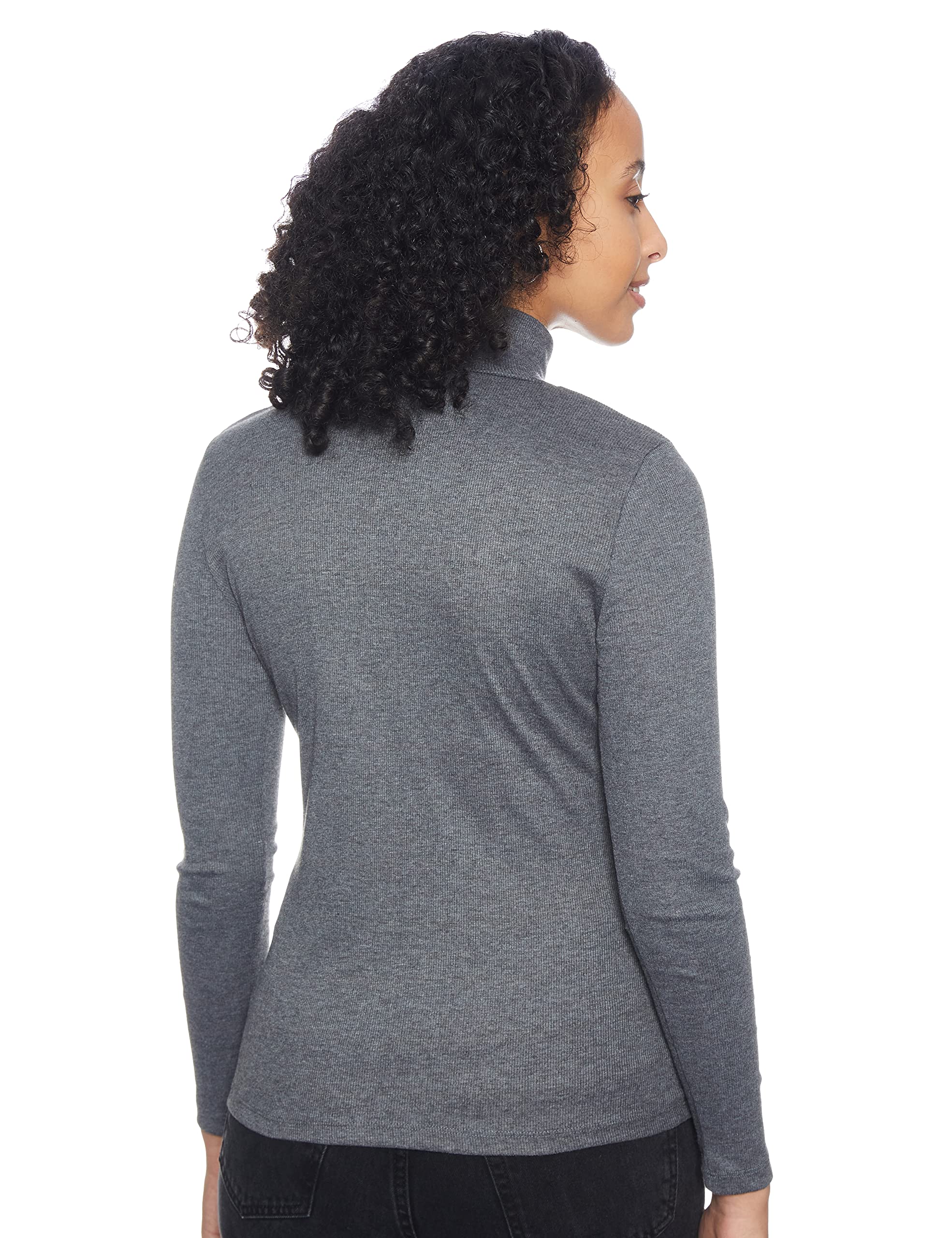 بلوزة Dockland للنساء تجمع بين الأناقة والراحة للاستخدام اليومي. مصنوعة من خامة ناعمة 