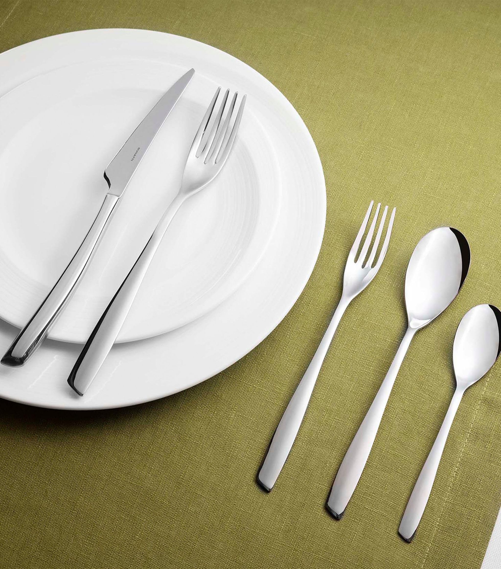 طقم أدوات مائدة من Bugatti مكون من 30 قطعة مصمم للأناقة والاستخدام اليومي