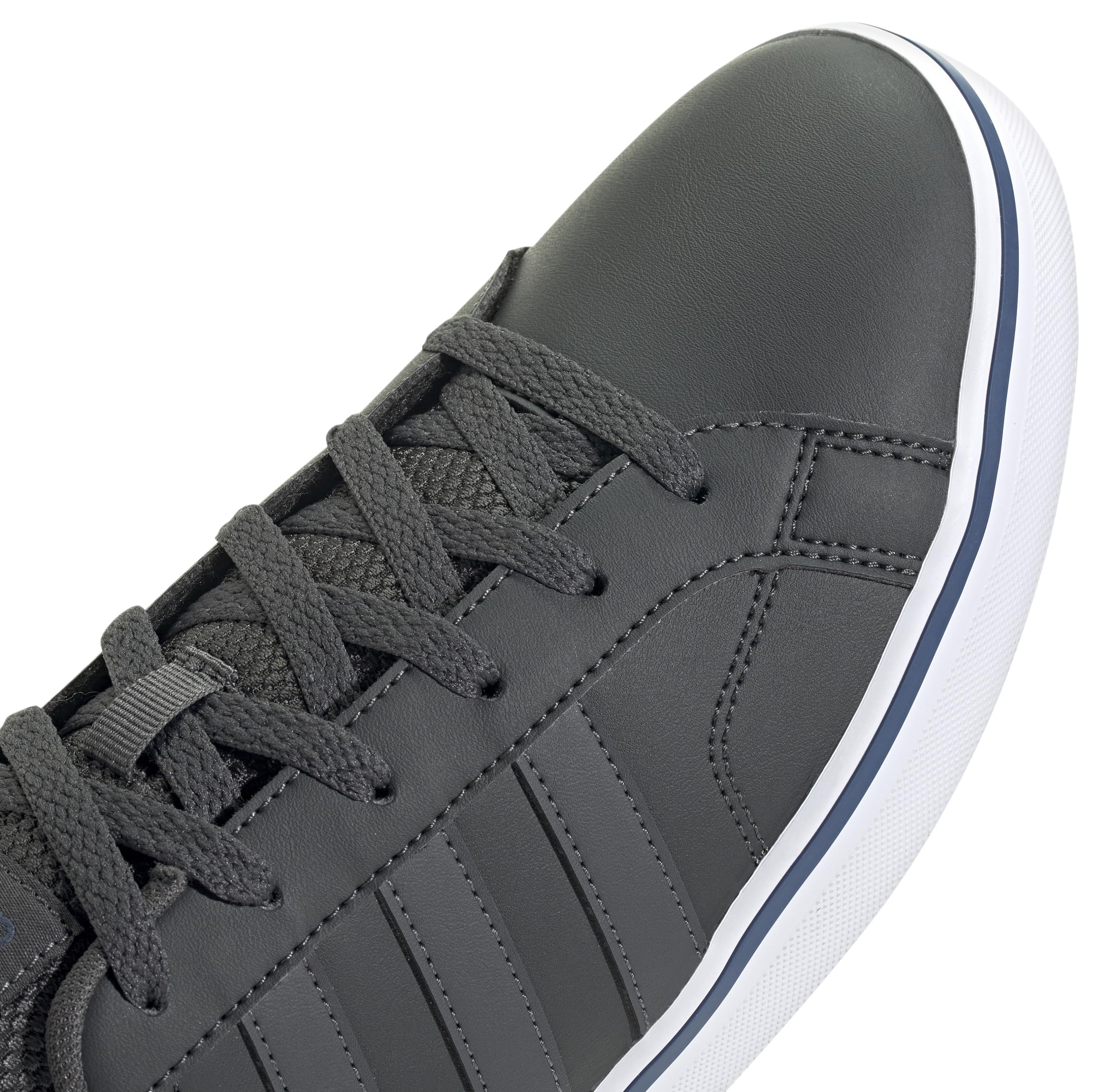 أحذية أديداس للأولاد نعل داخلي مبطن لراحة تدوم طوال اليوم