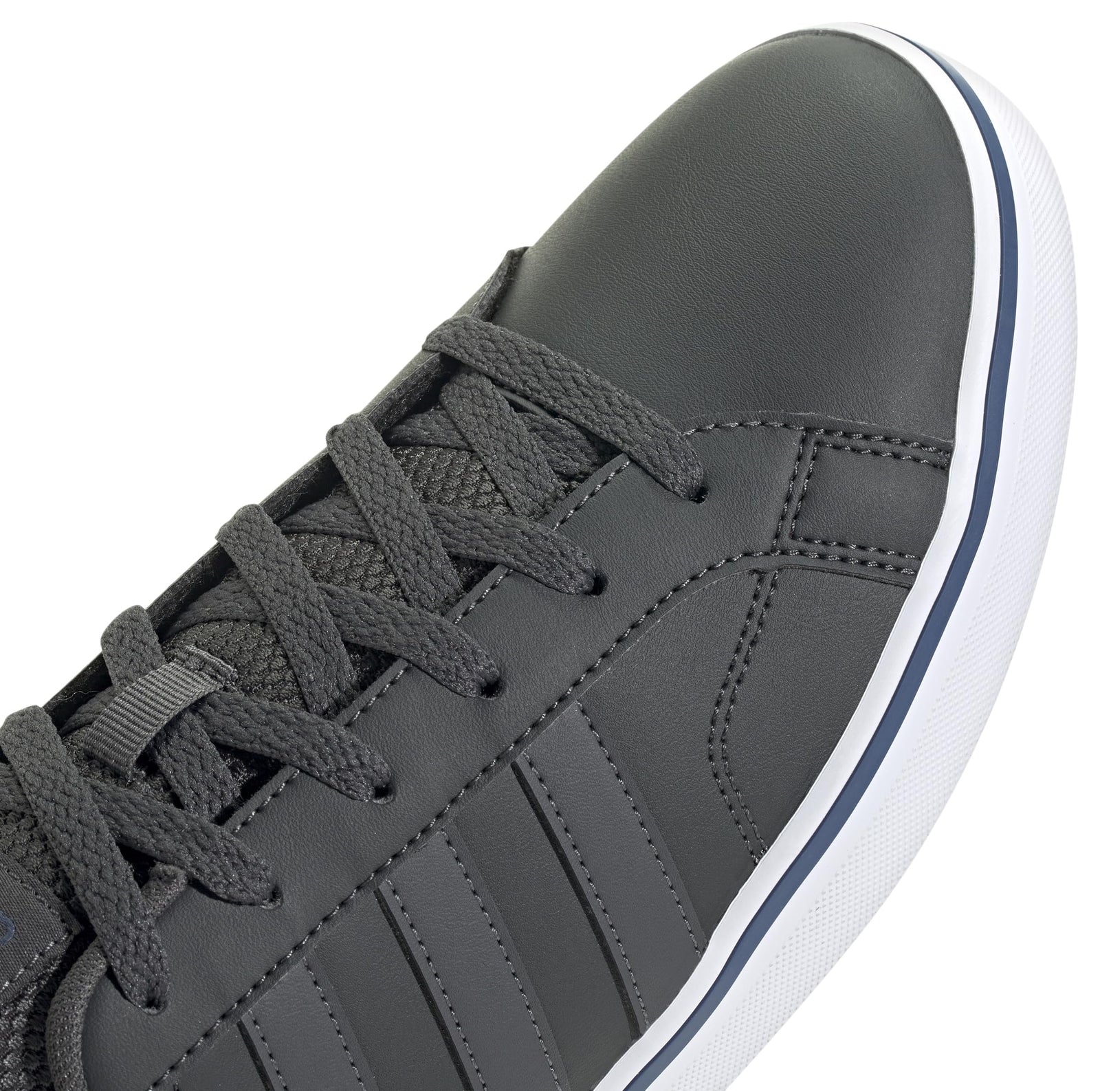 أحذية أديداس للأولاد نعل داخلي مبطن لراحة تدوم طوال اليوم