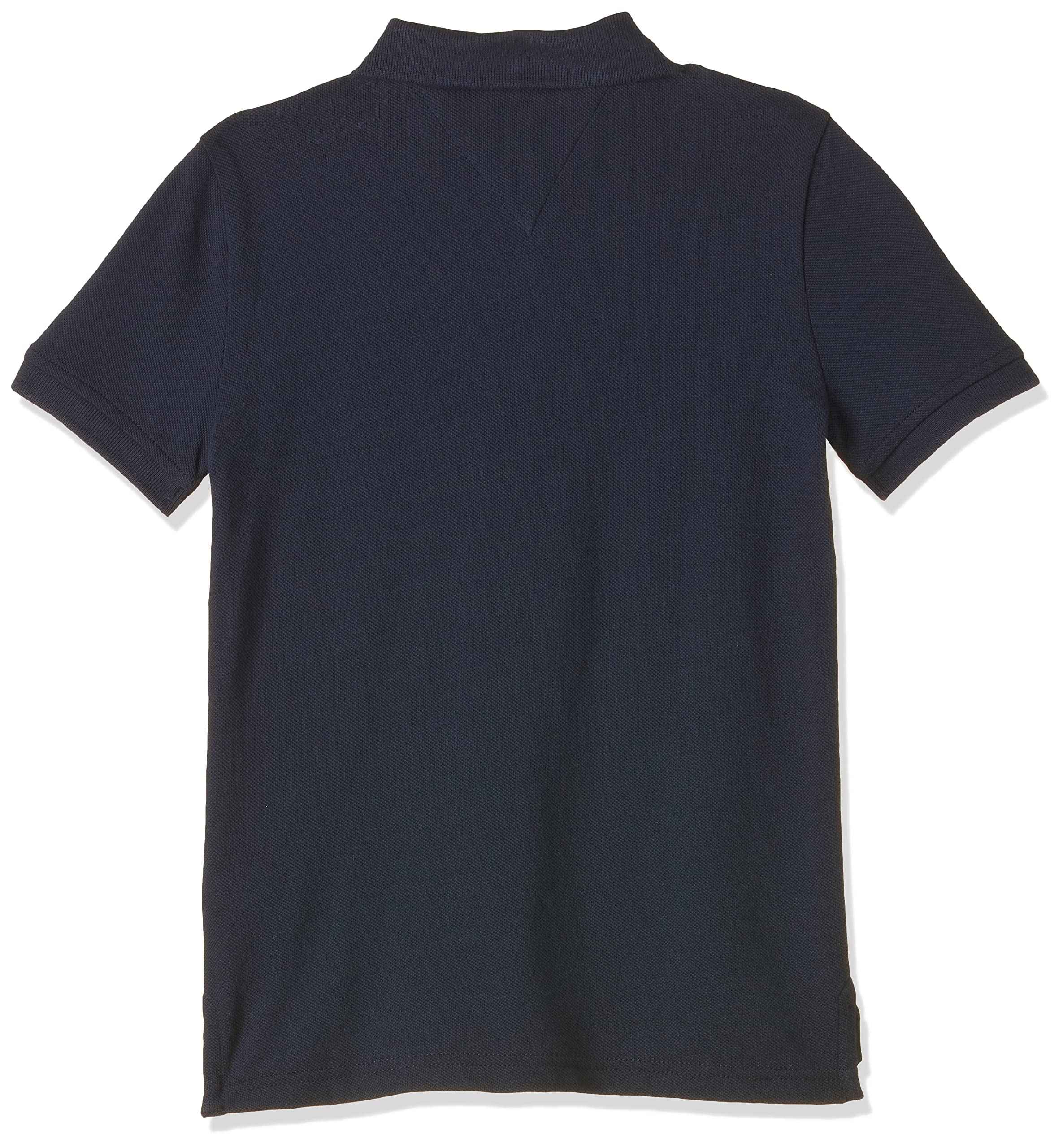 تيشيرتات للأولاد من تومي هيلفيغر توفر راحة وأناقة للاستخدام اليومي. مصنوعة من خامة ناعمة تسمح بمرور الهواء، مما يجعلها مناسبة للمدرسة والخروج والأنشطة اليومية