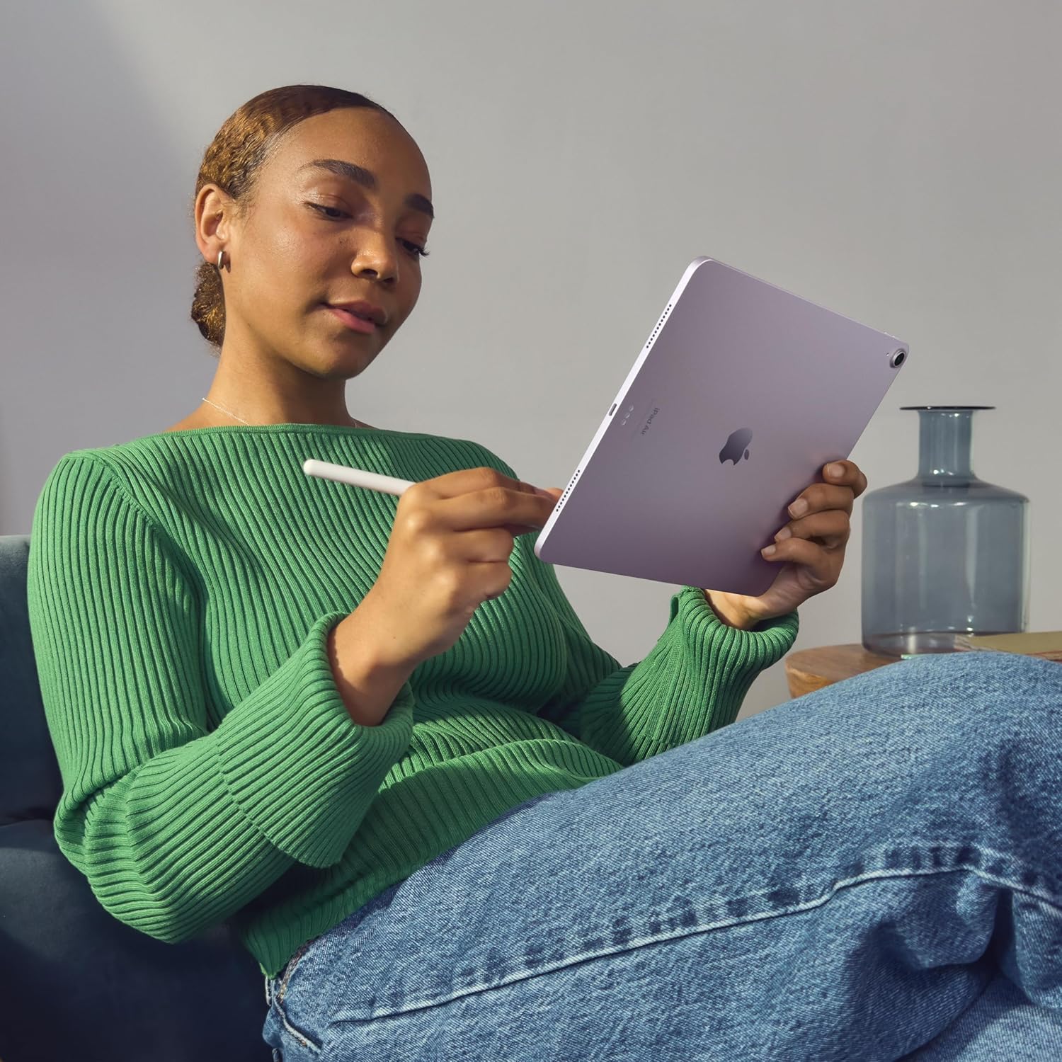 Apple iPad Air 13-inch M2 256GB Wi-Fi Blue (Open Box)- Active