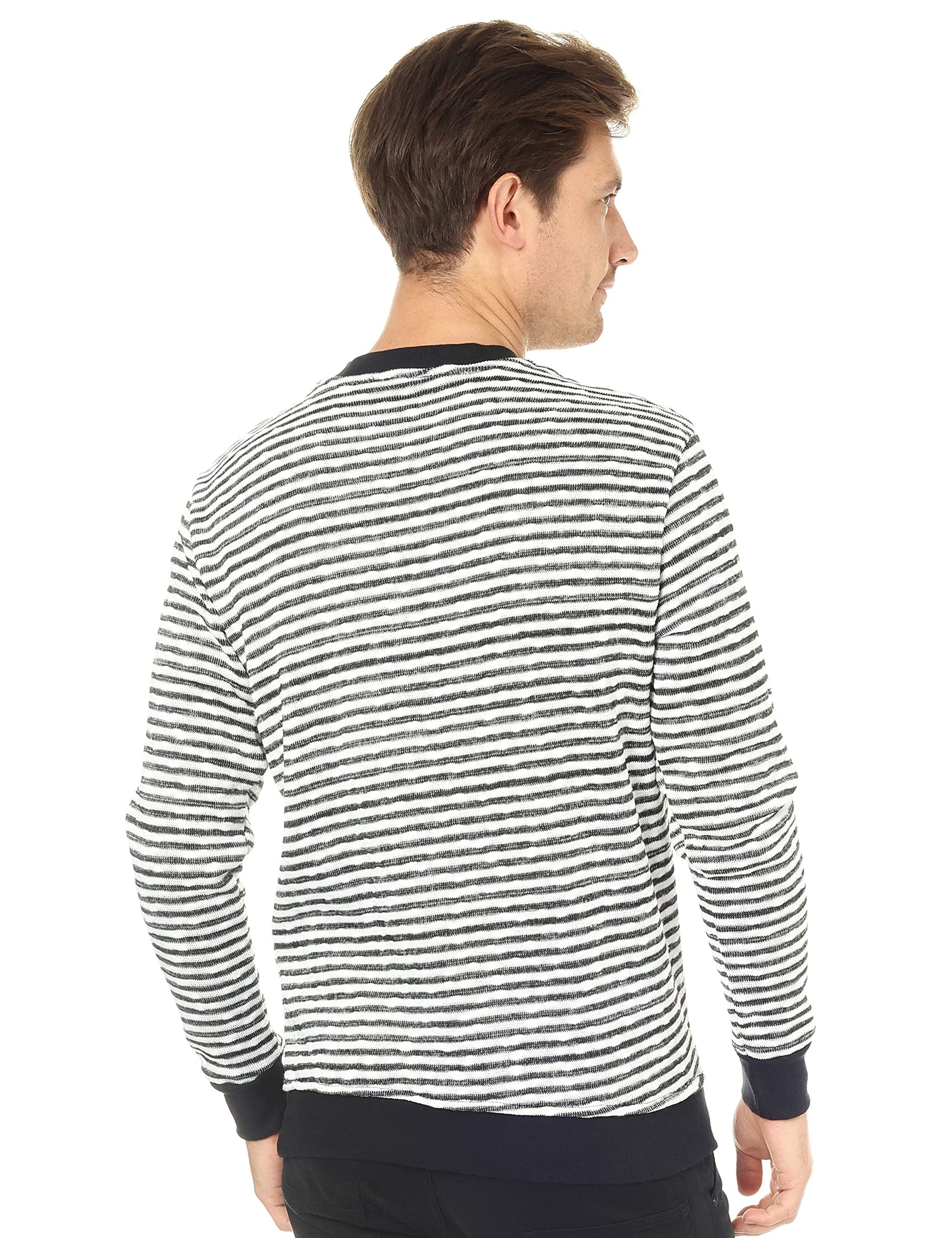 سويت شيرت رجالي مخطط بياقة هنلي وأزرار من أوف كليف – بأكمام طويلة