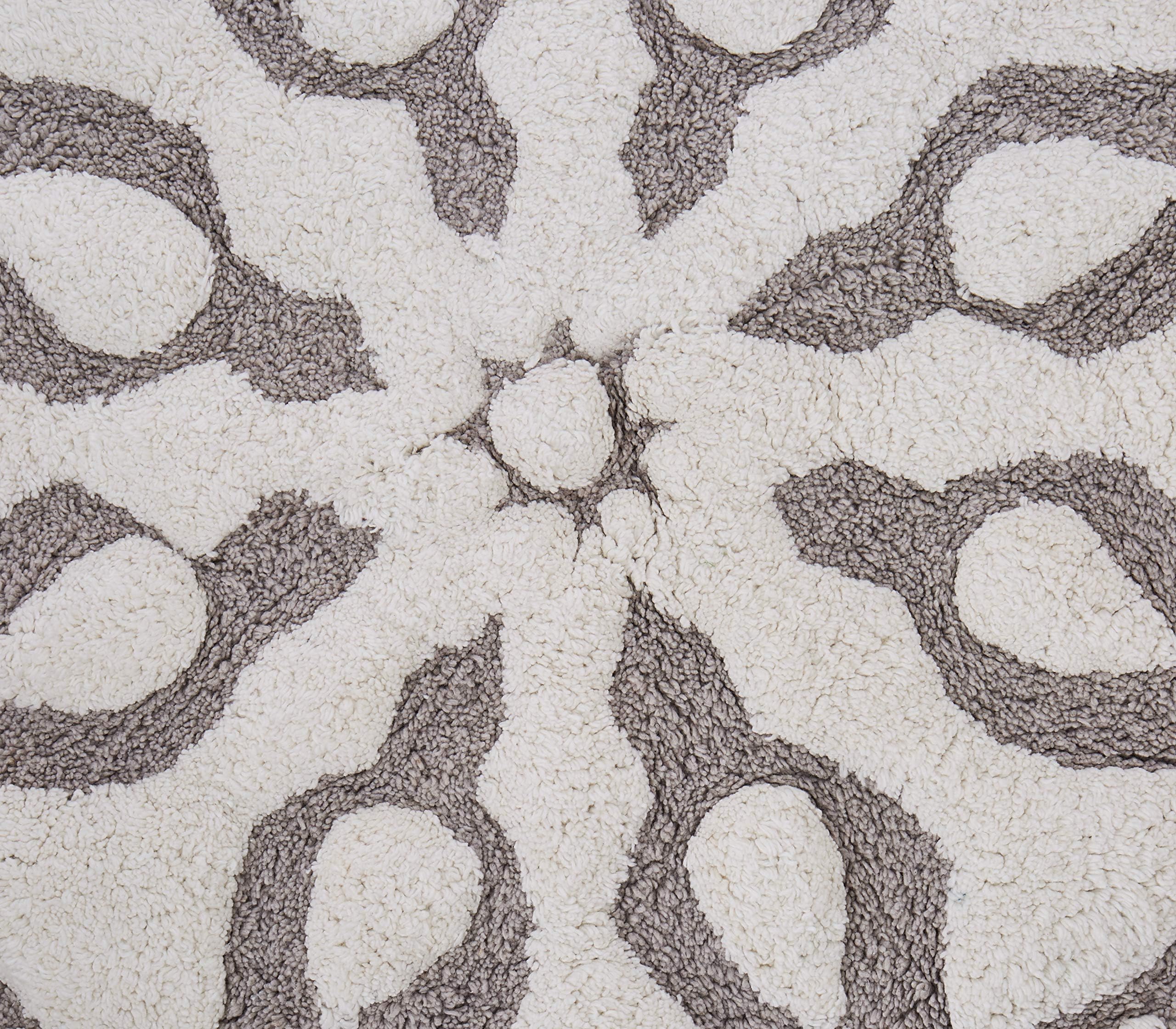 Madison Park Luxury Round Pedal