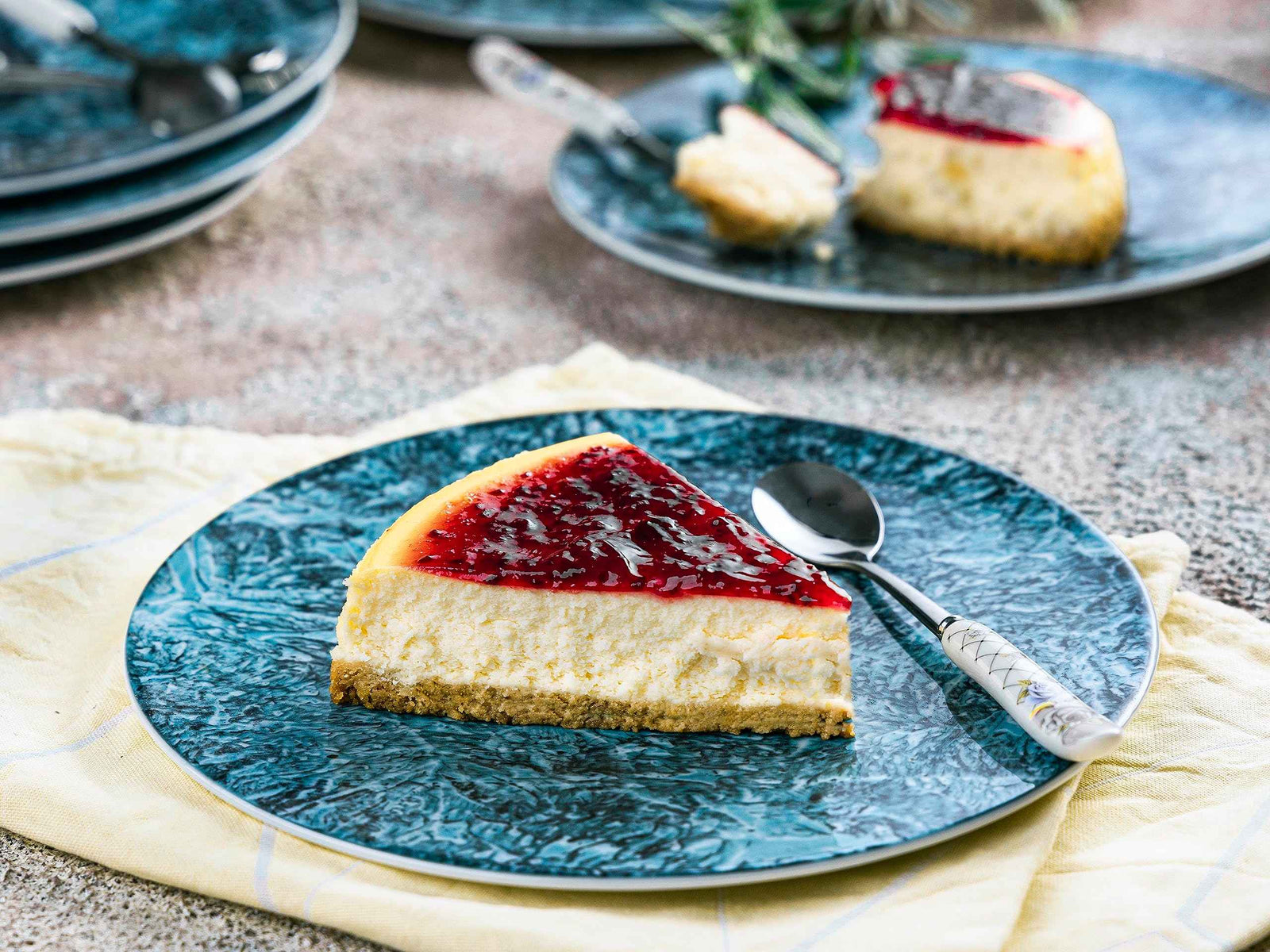 طقم حلوى 7 قطع من البورسلين – نقش رخام أسود تركواز