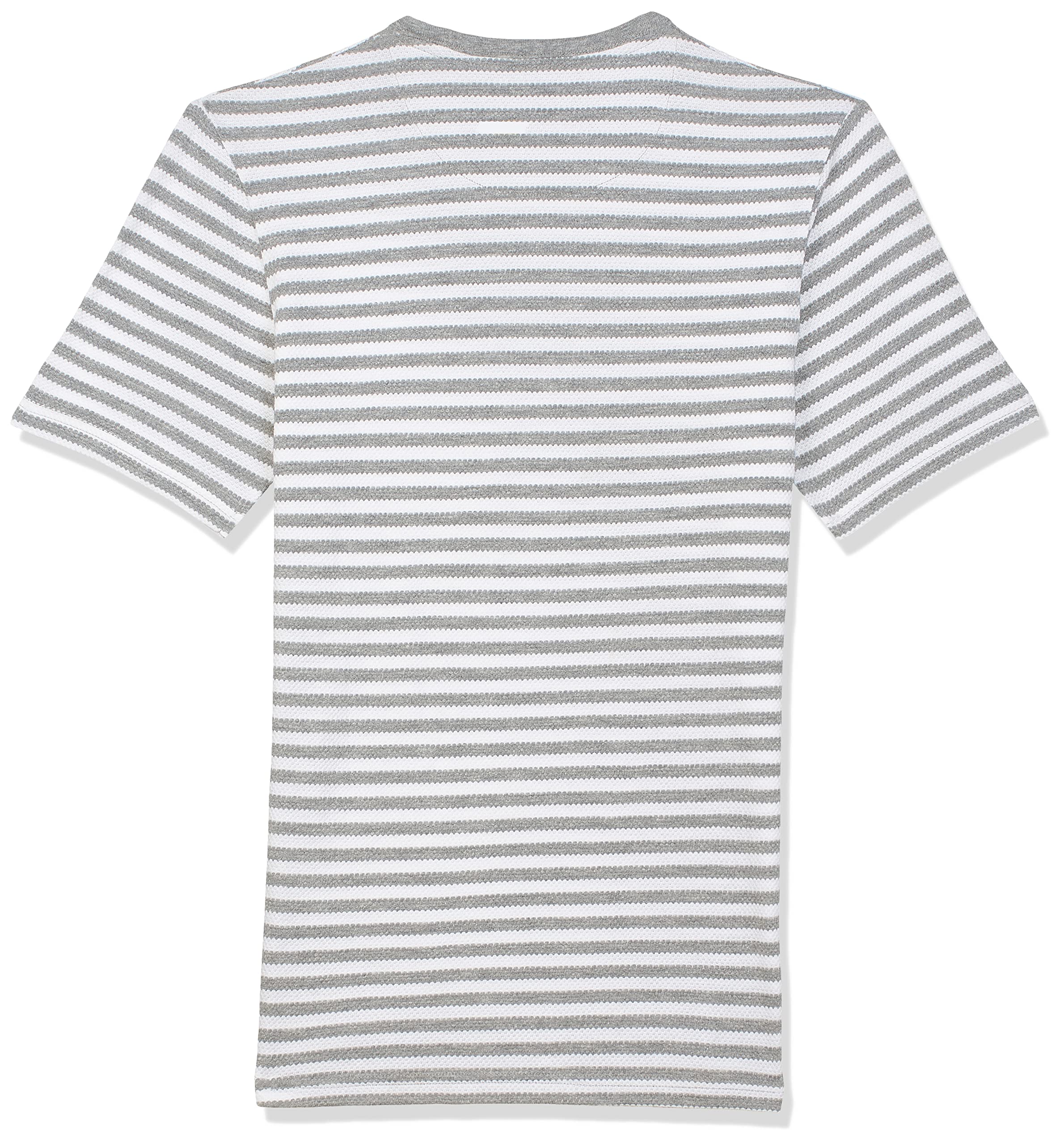 تيشيرت Splash للرجال يتميز بخامة ناعمة وقابلة للتنفس تمنحك راحة طوال اليوم. تصميمه البسيط والعصري يجعله مناسبًا للخروج الكاجوال