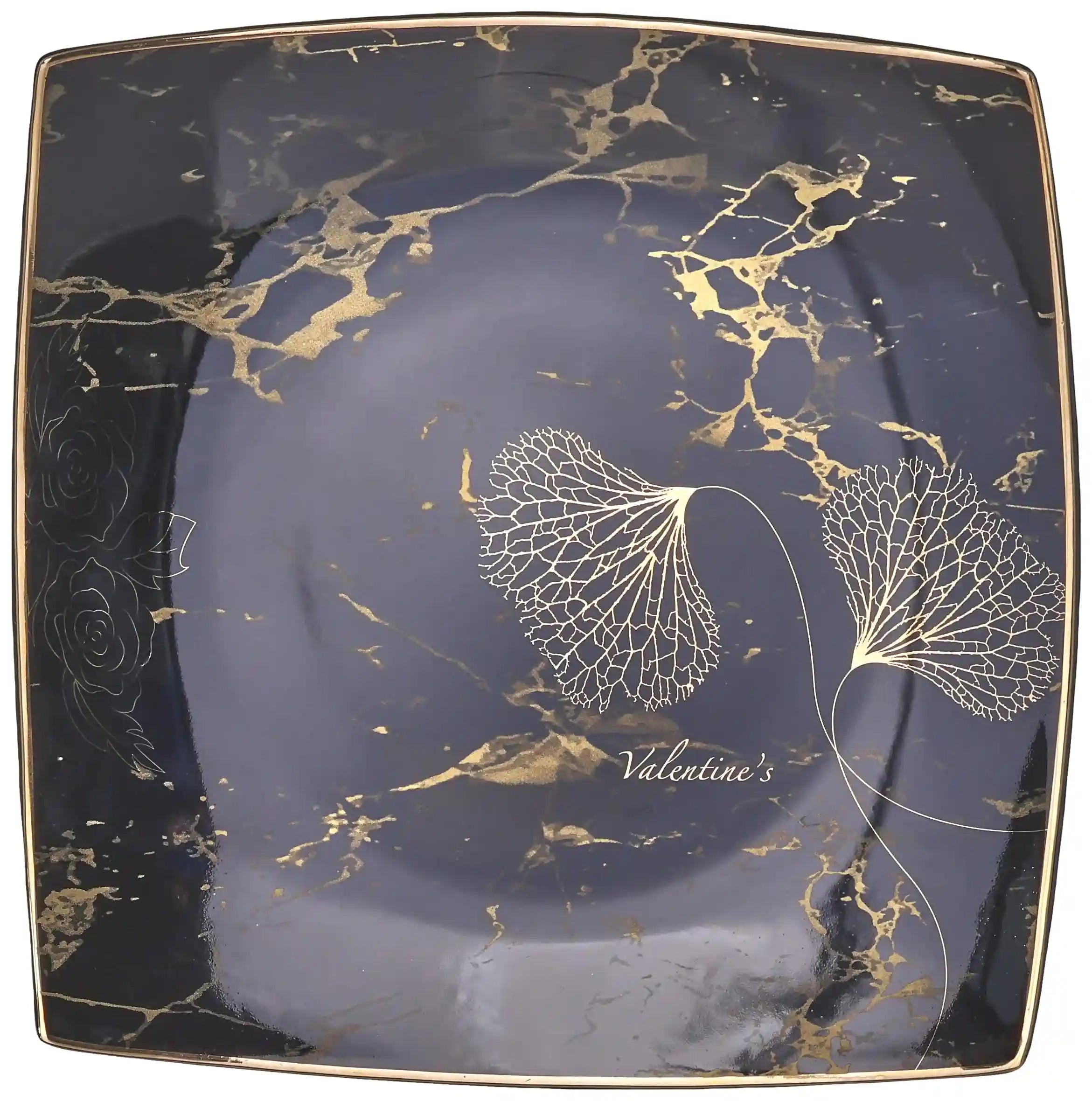 طقم عشاء Lotus مكون من 26 قطعة يوفر مجموعة كاملة وملونة لتقديم الطعام في منزلك. يشمل الطقم 6 أطباق فطائر، 6 أطباق كاتو، 6 أطباق شوربة، 6 أوعية عادية، مقلاة بورسلين دائرية واحدة، وشواية مربعة واحدة.  – Safqqa Egypt