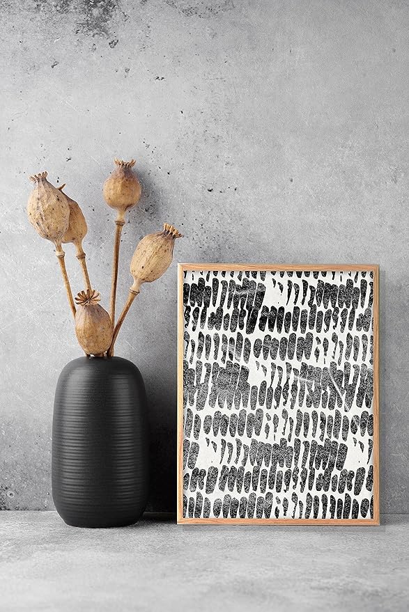 Duckly Modern Wall Frame • Made from durable materials for long-lasting use - Safqqa