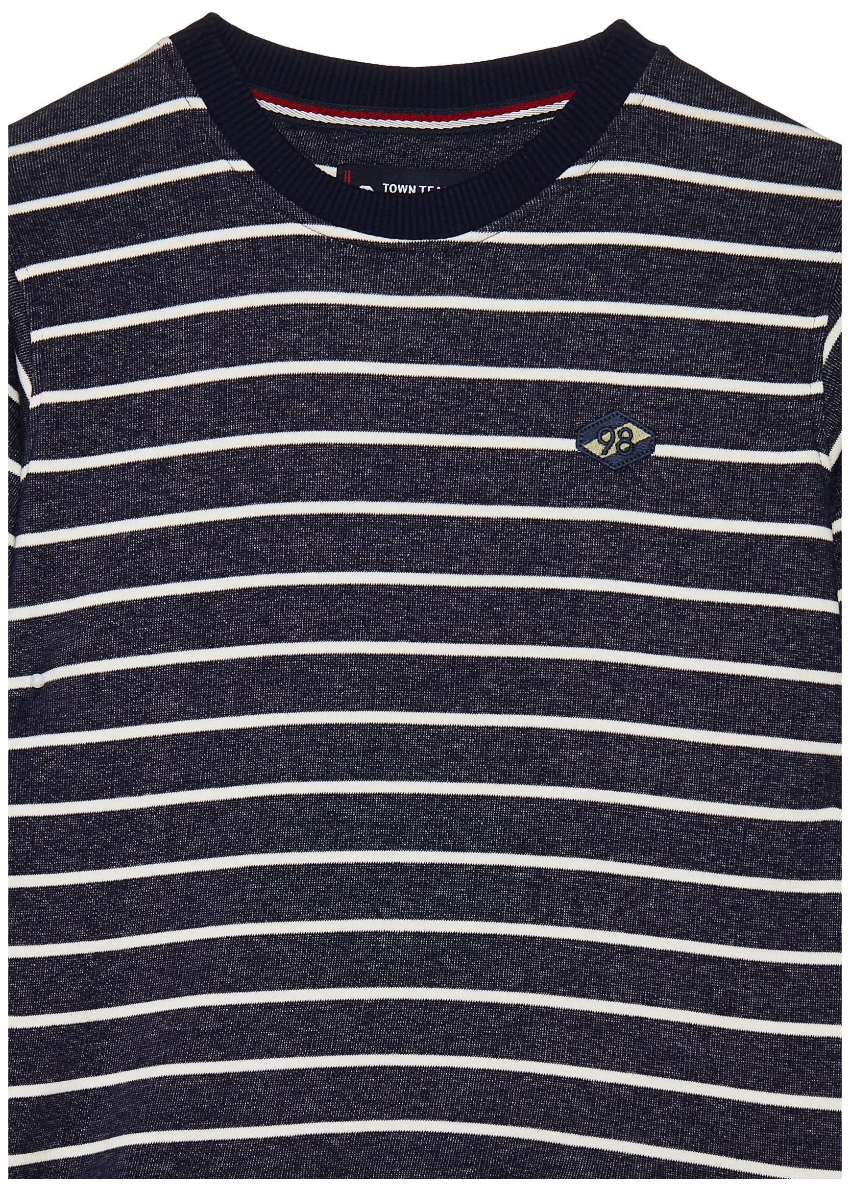 سويت شيرت Town Team للأطفال بأكمام طويلة للأولاد مصمم ليمنح طفلك الدفء والراحة بإطلالة عصرية