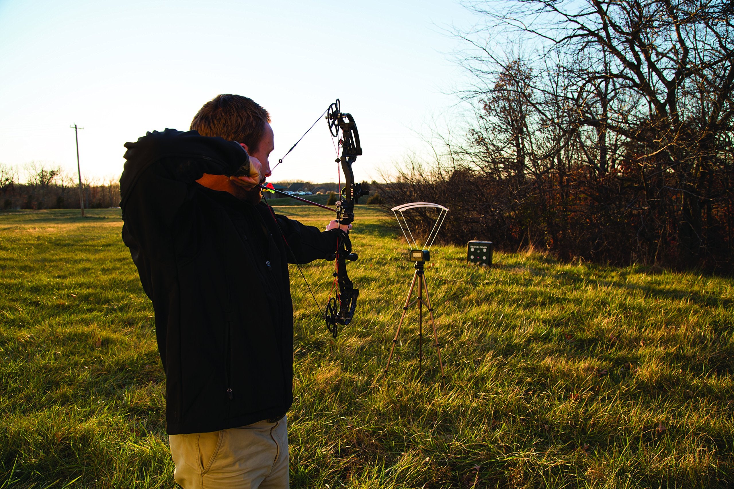 كالدويل كرونوغراف دقيق باليستي مع قراءات اف بي اس وام بي اس، شاشات شمسية وشاشة ال سي دي كبيرة لتصوير المدى